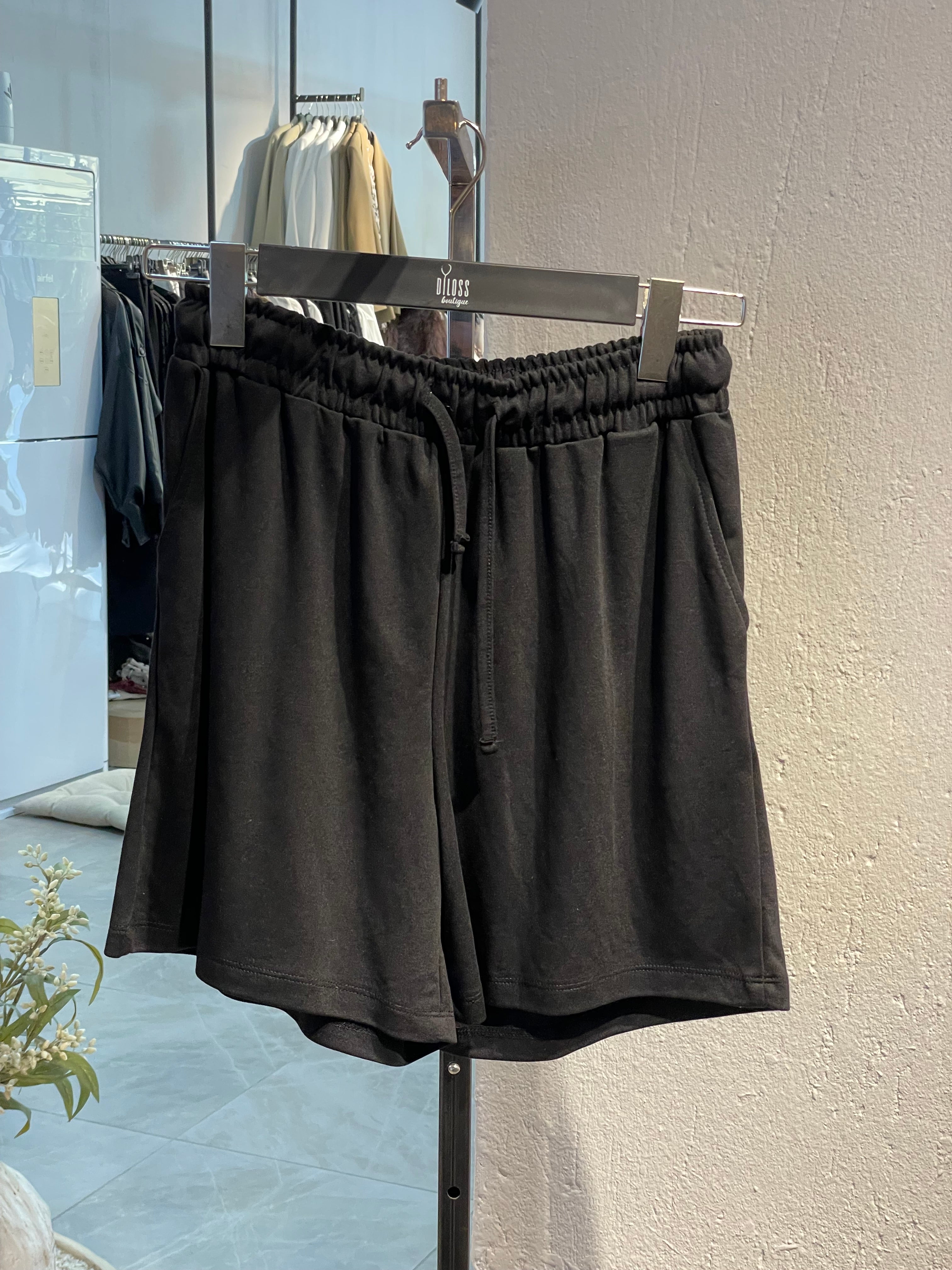 Marka Dökümlü Kumaş Şortlu Alt-Üst Takım