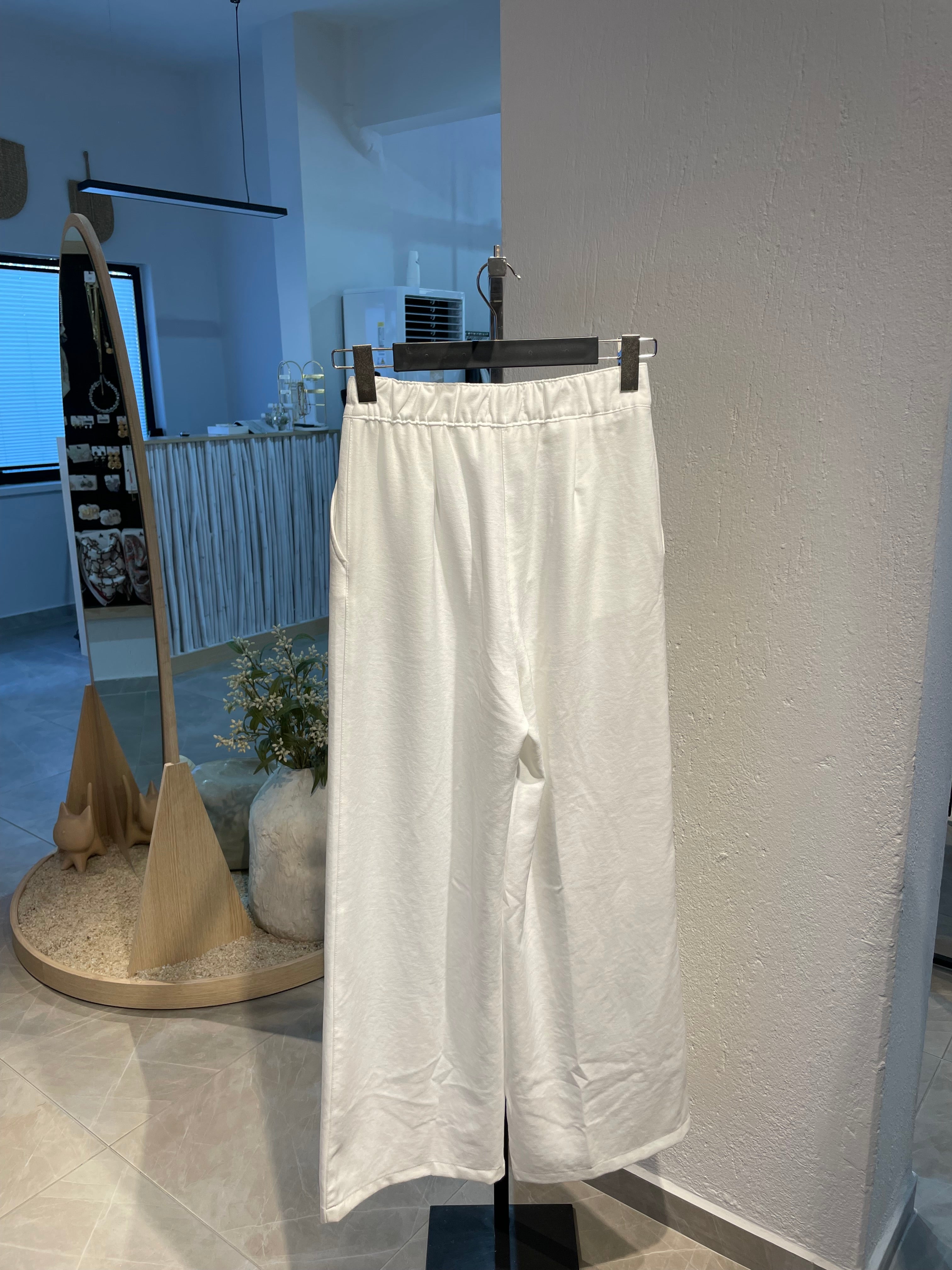 Keten Gold Düğmeli Beyaz Pantolon