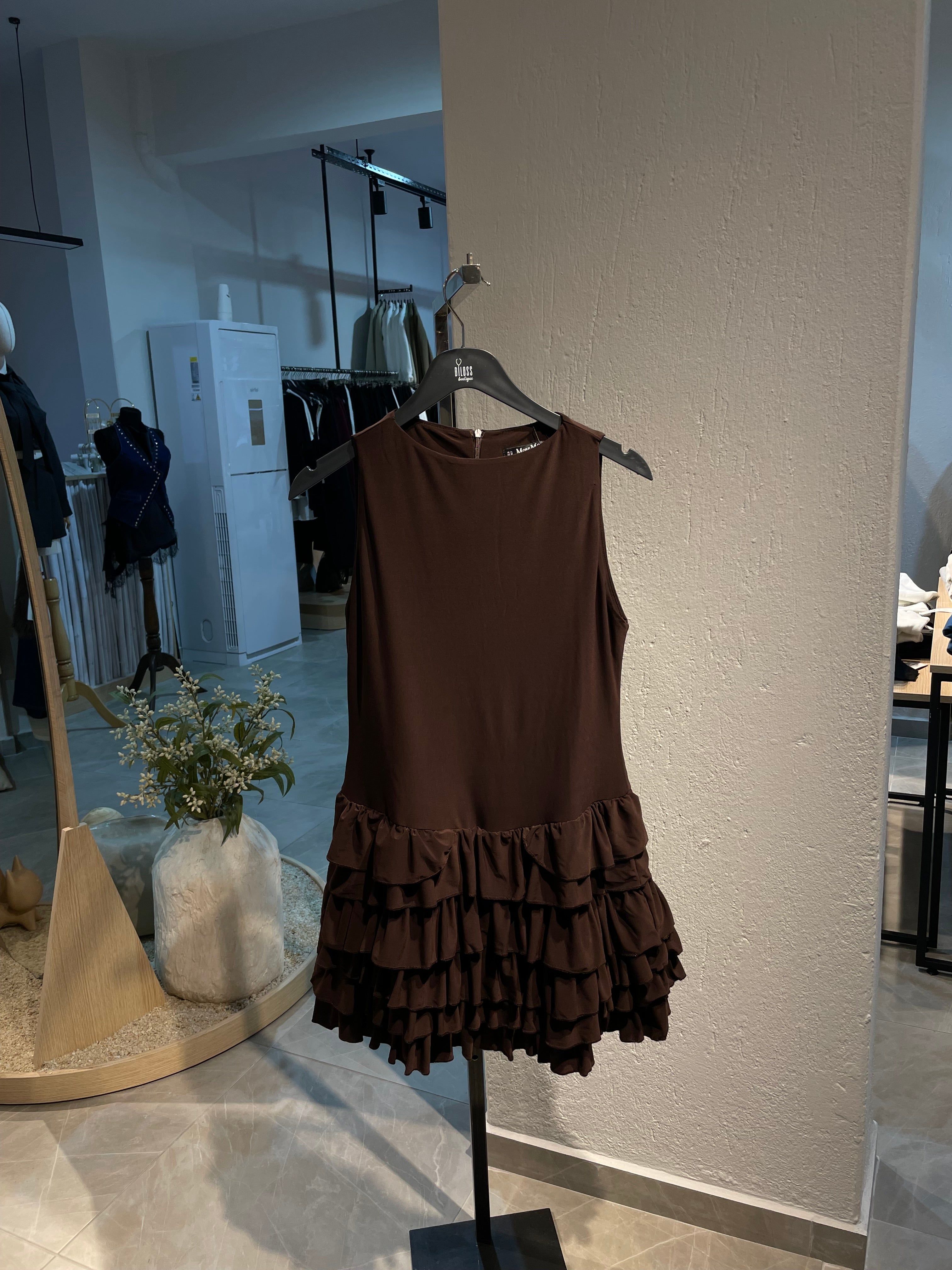 Kahverengi Fırfırlı Elbise