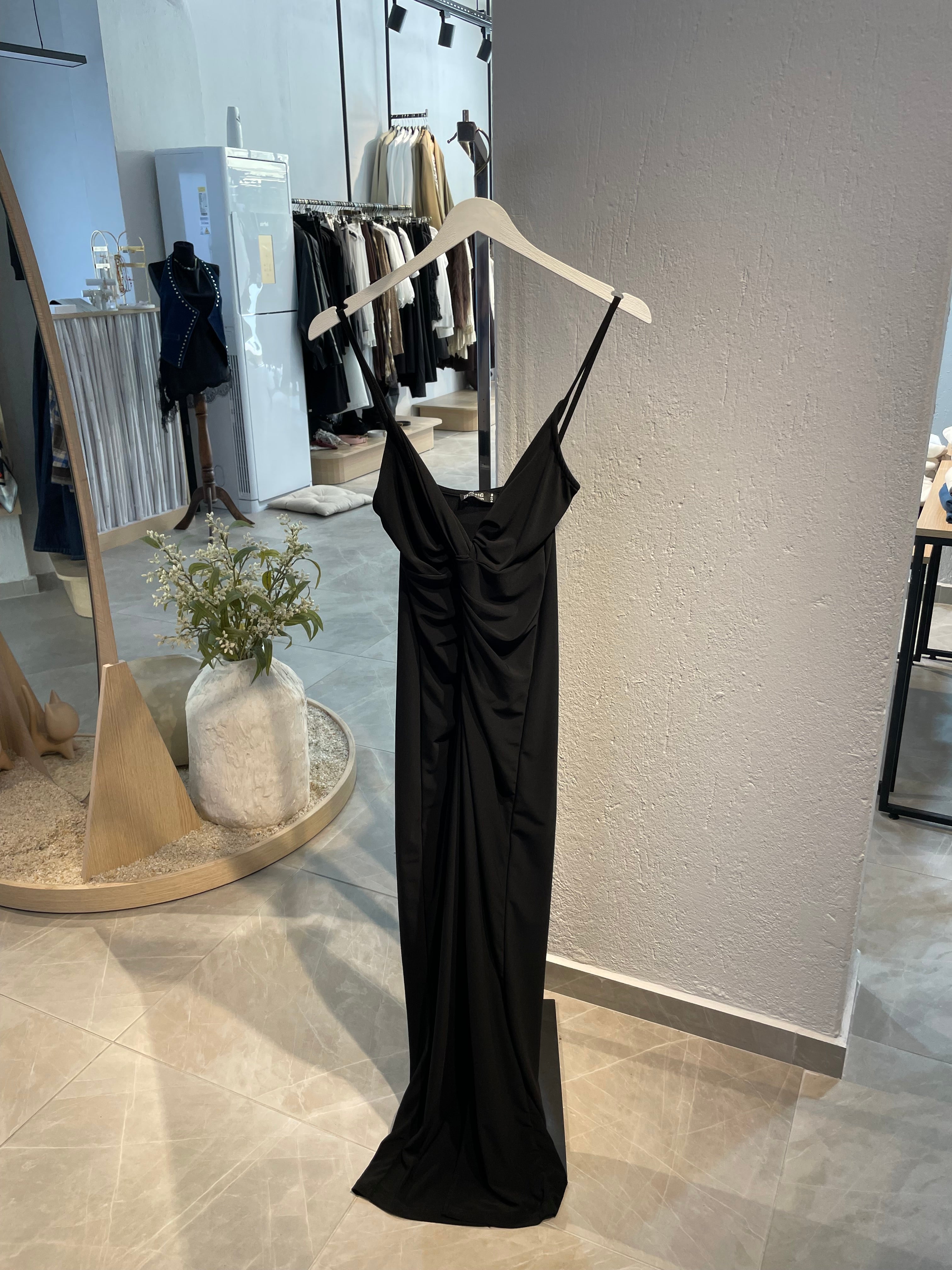 Önden Bağlamalı Uzun Davet Elbisesi