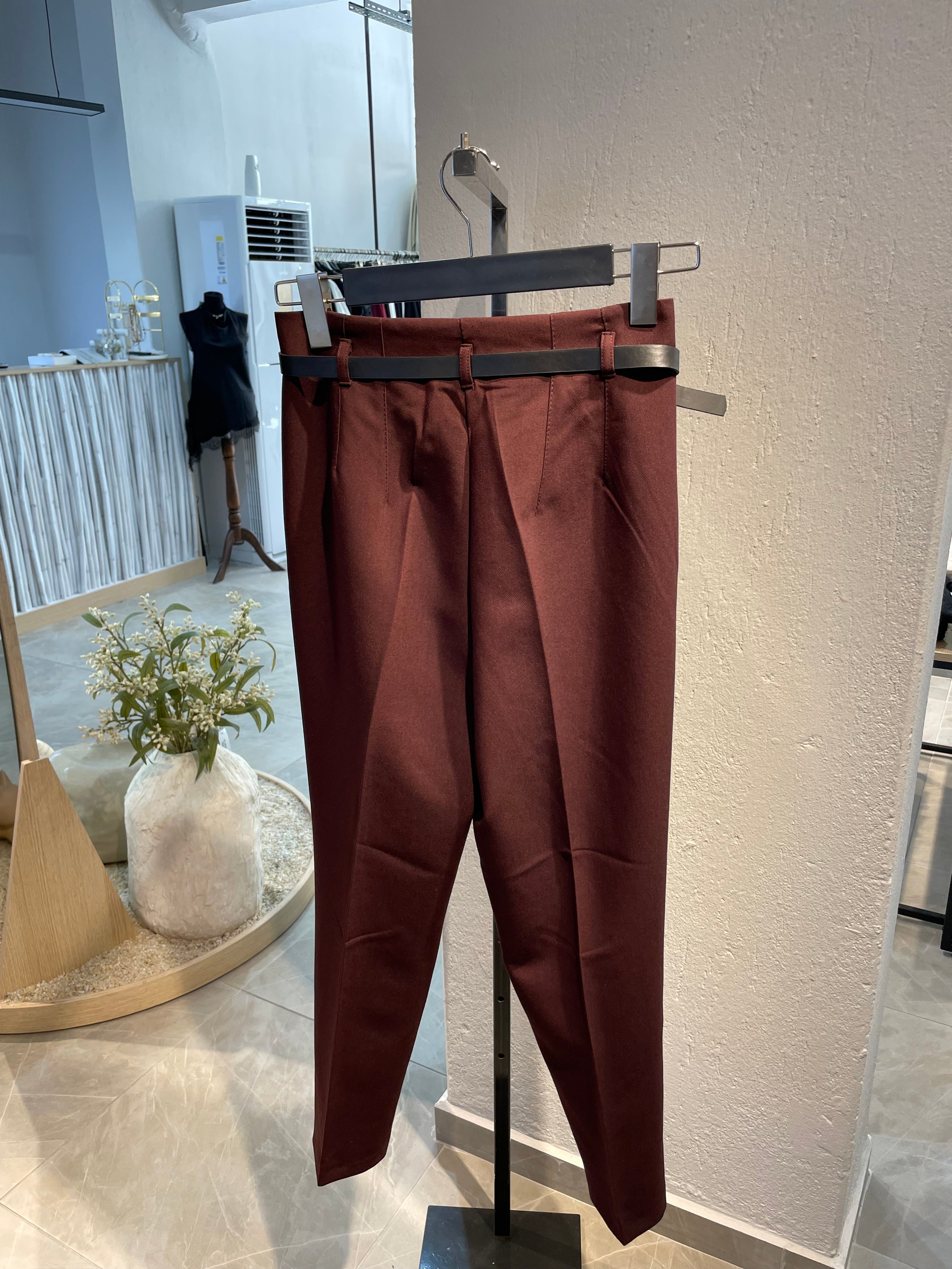 Kemerli Havuç Pantalon