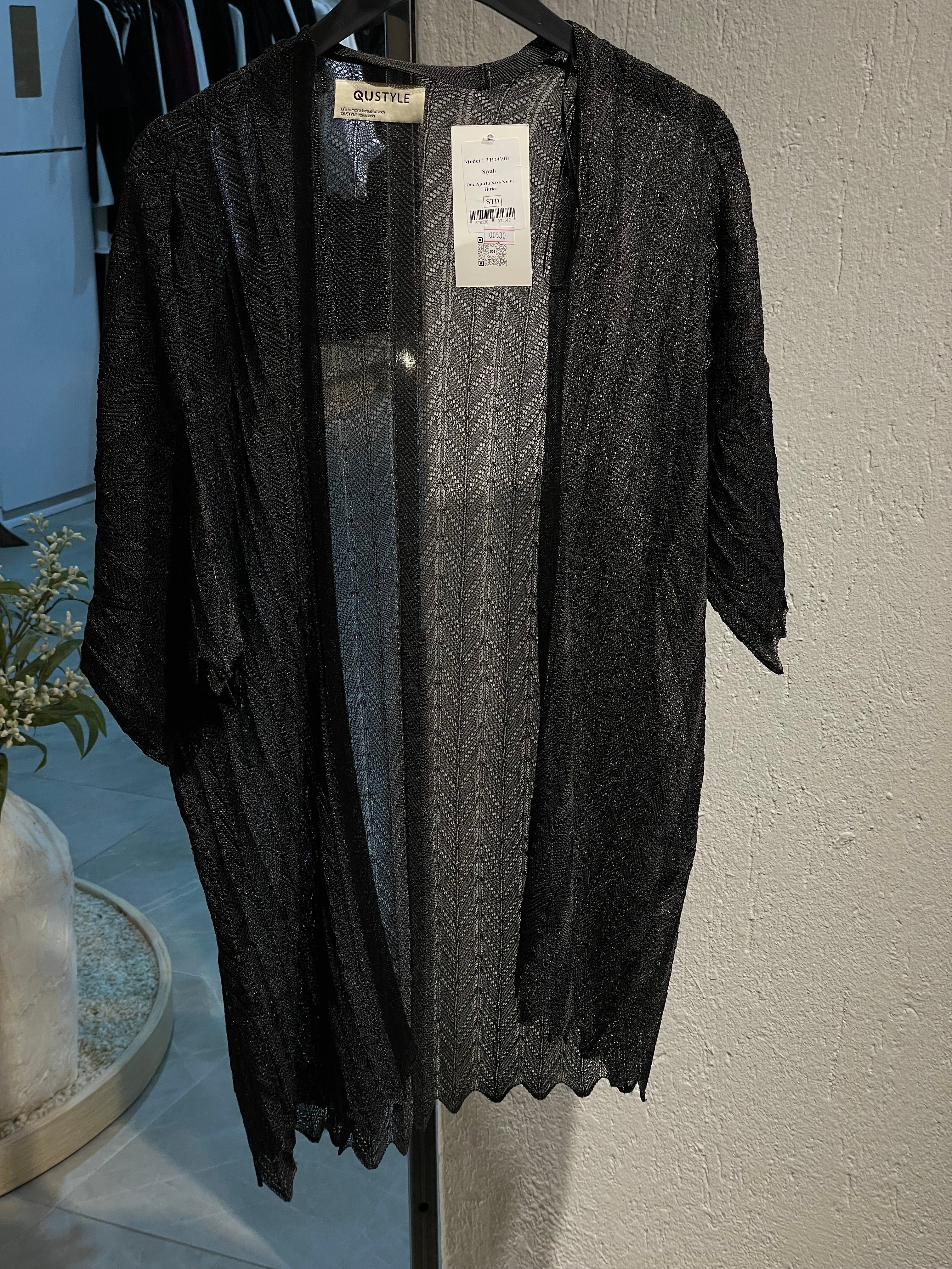 Düz Ajurlu Kısa Kollu Hırka