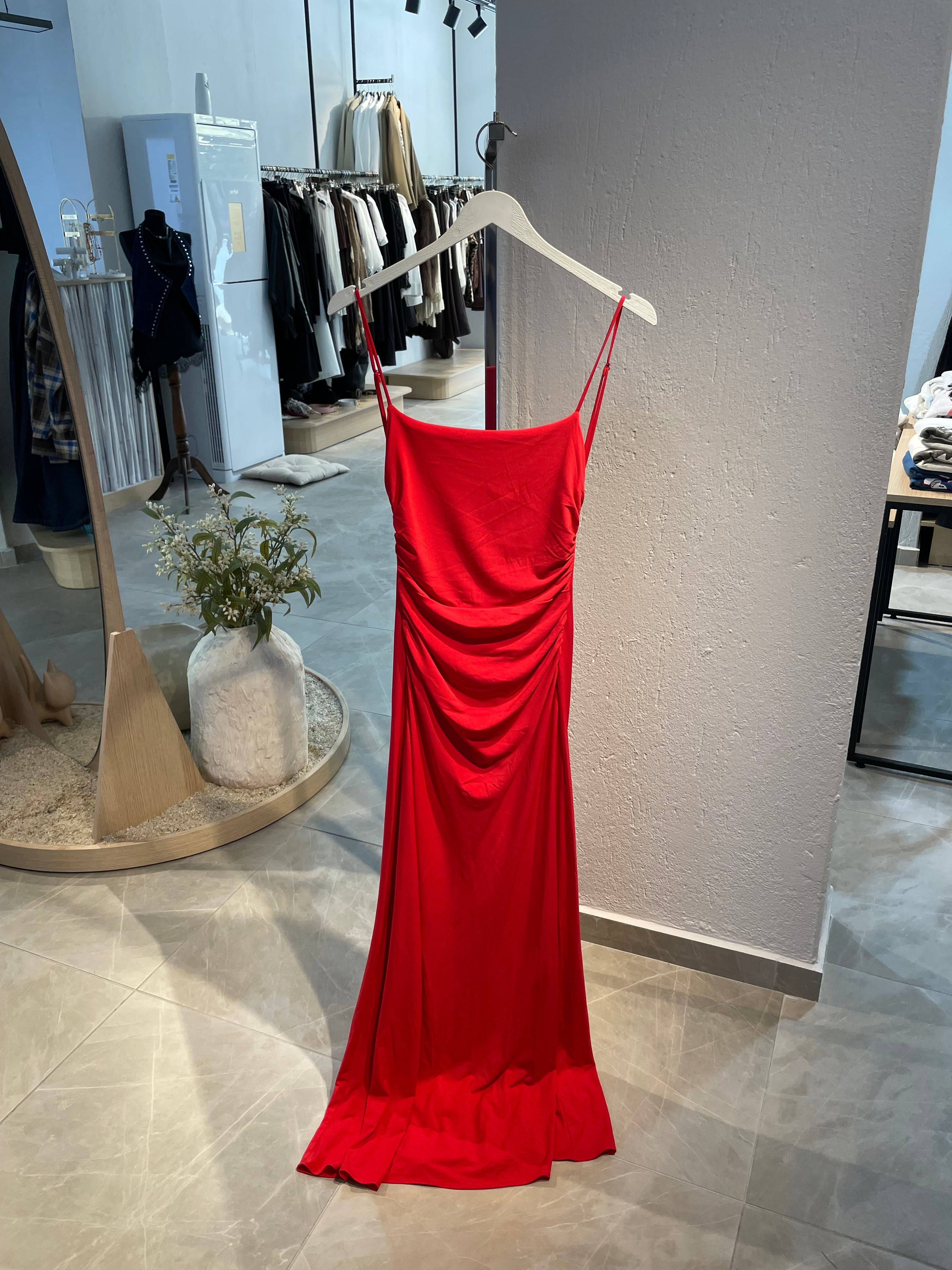 Nar Çiçeği Sırtı Açık Davet Elbisesi