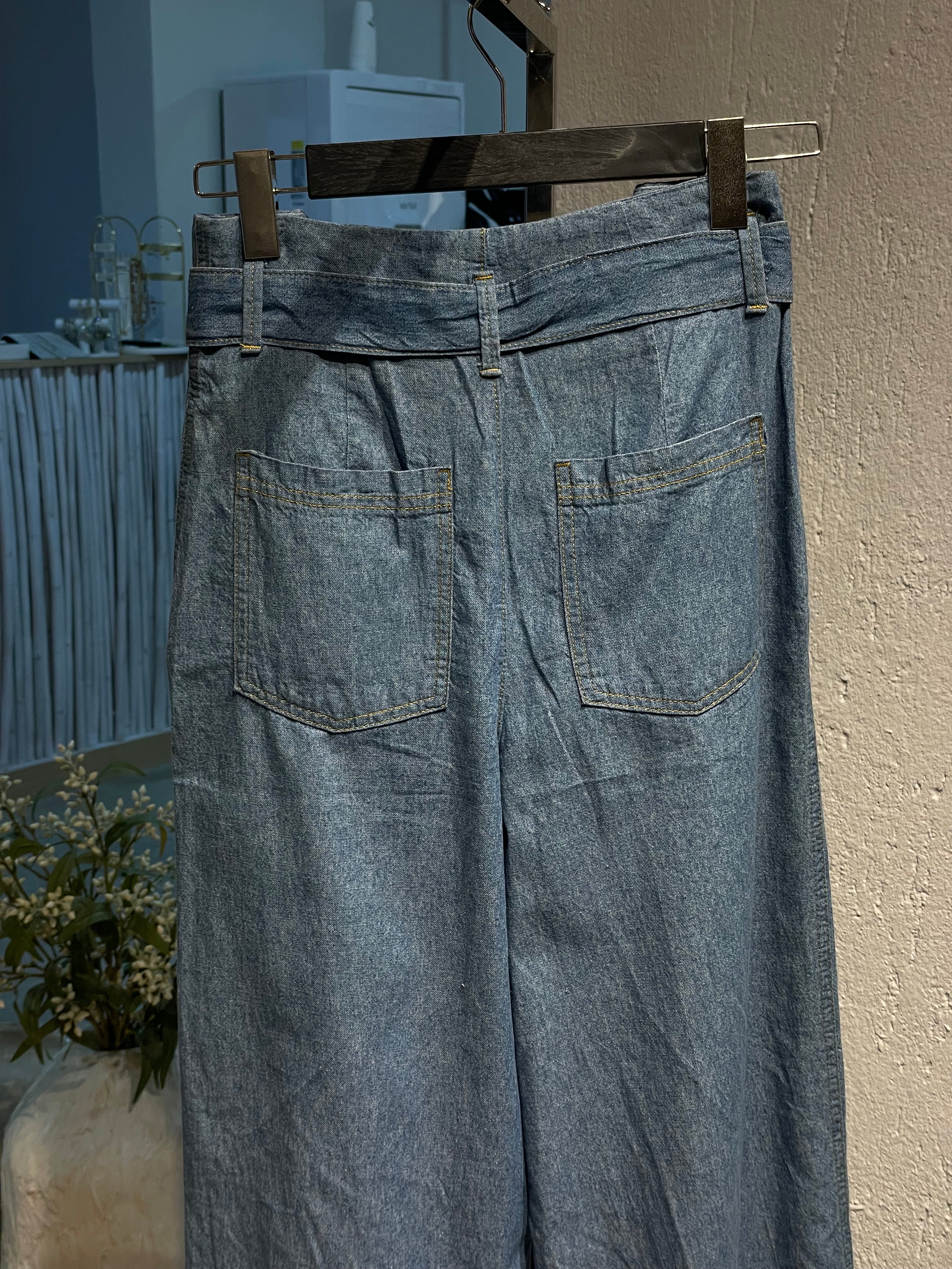 Belden Bağlamalı Bol Paça Jean