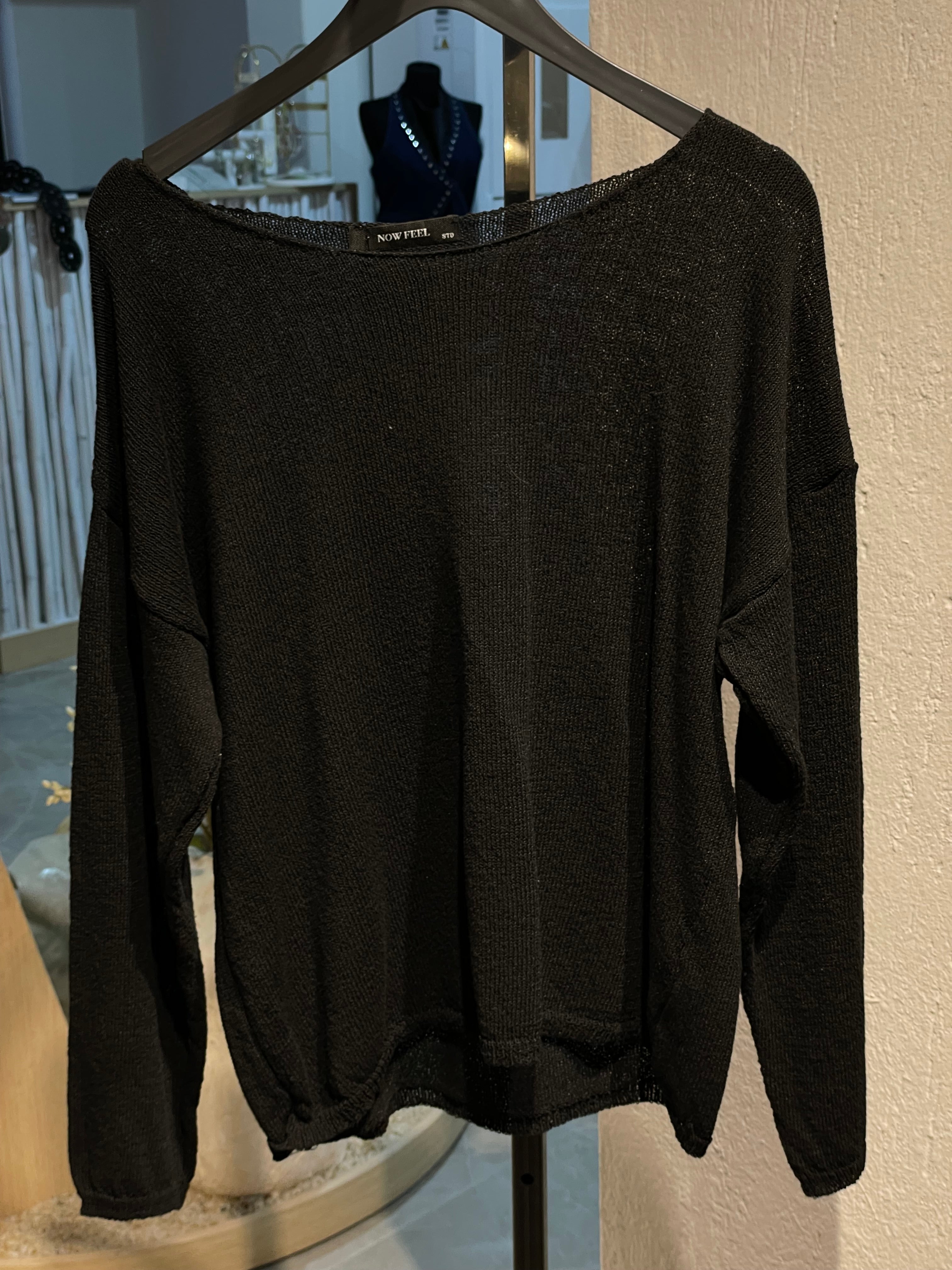 Triko Düşük Omuz Kazak