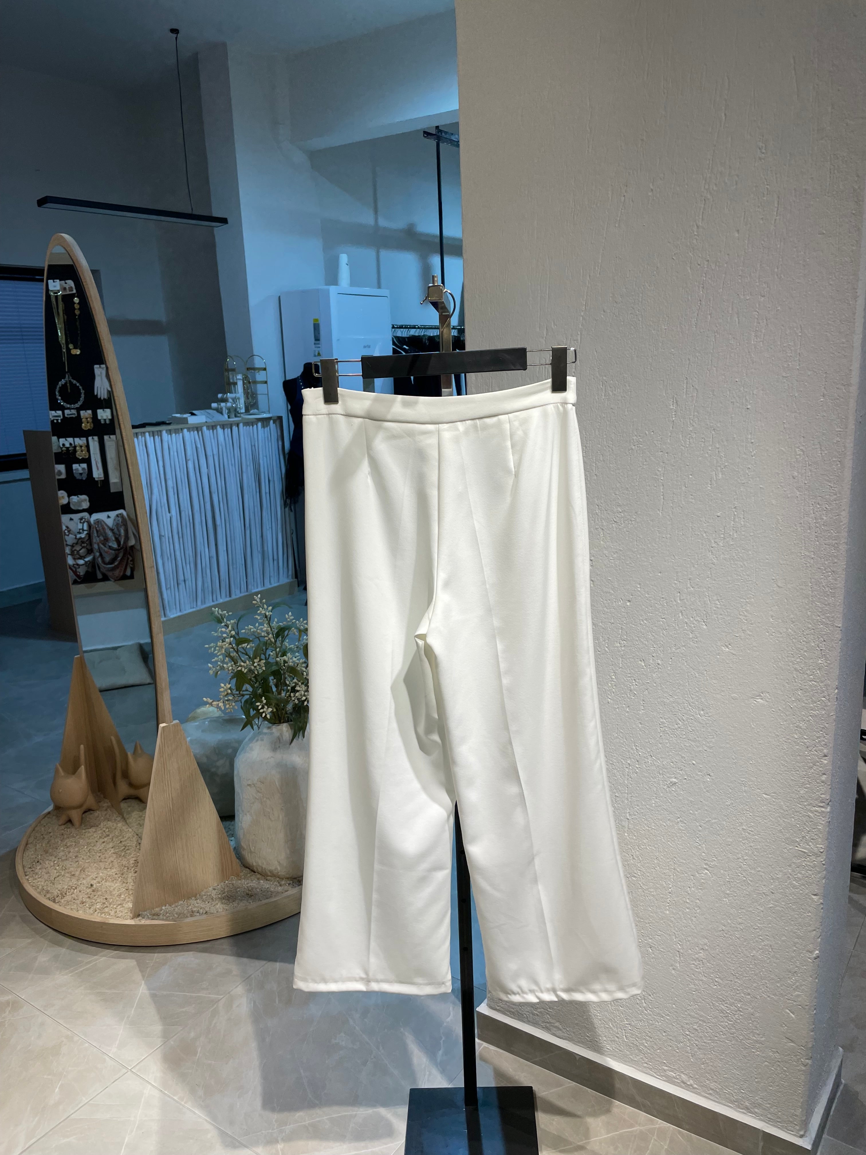 Ekru Sırtı Açık Yelekli Alt-Üst Takım