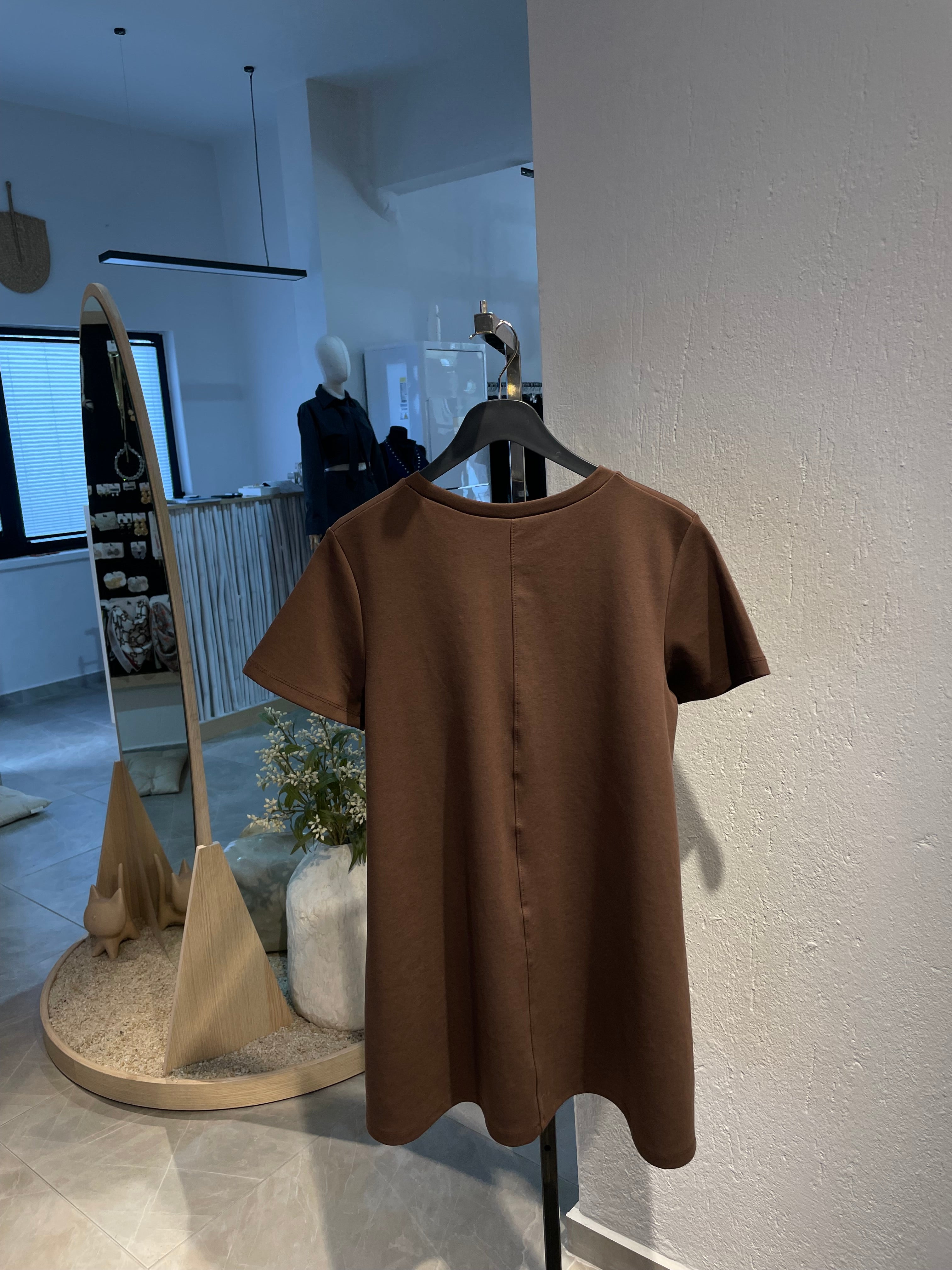 Kahverengi Düz Kesim Elbise