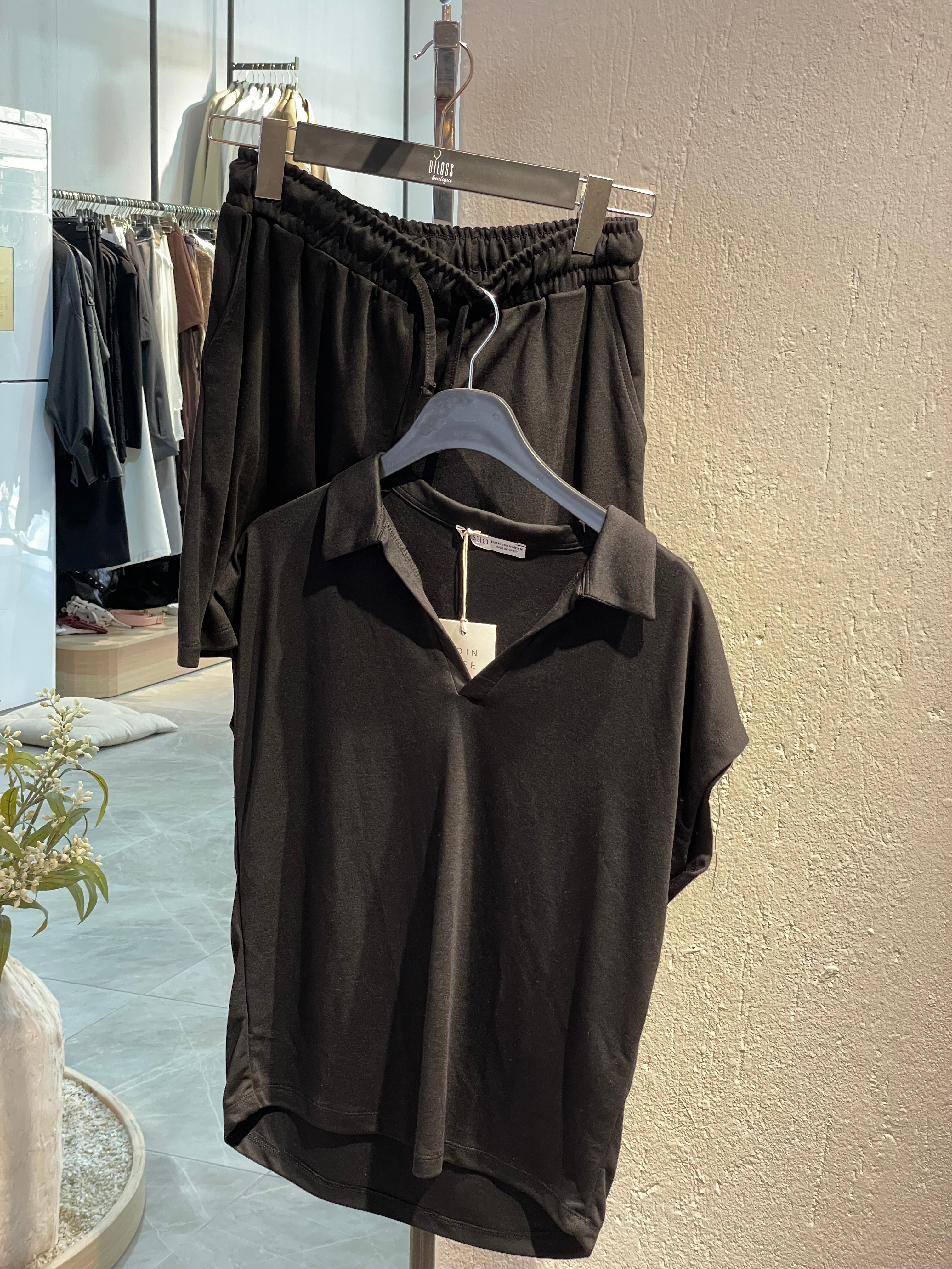 Marka Dökümlü Kumaş Şortlu Alt-Üst Takım