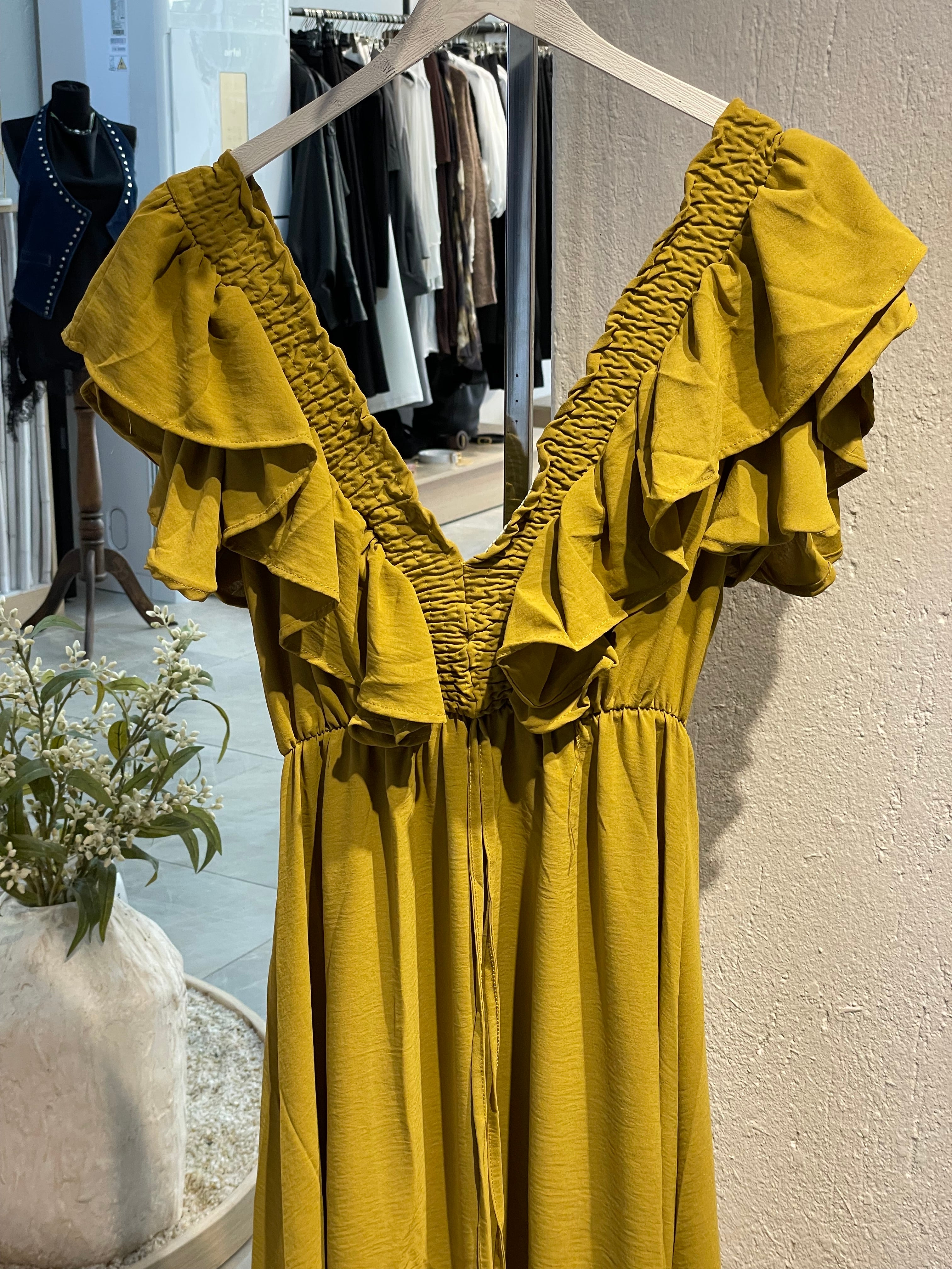 Yağ Yeşili Fırfır Detaylı Uzun Elbise