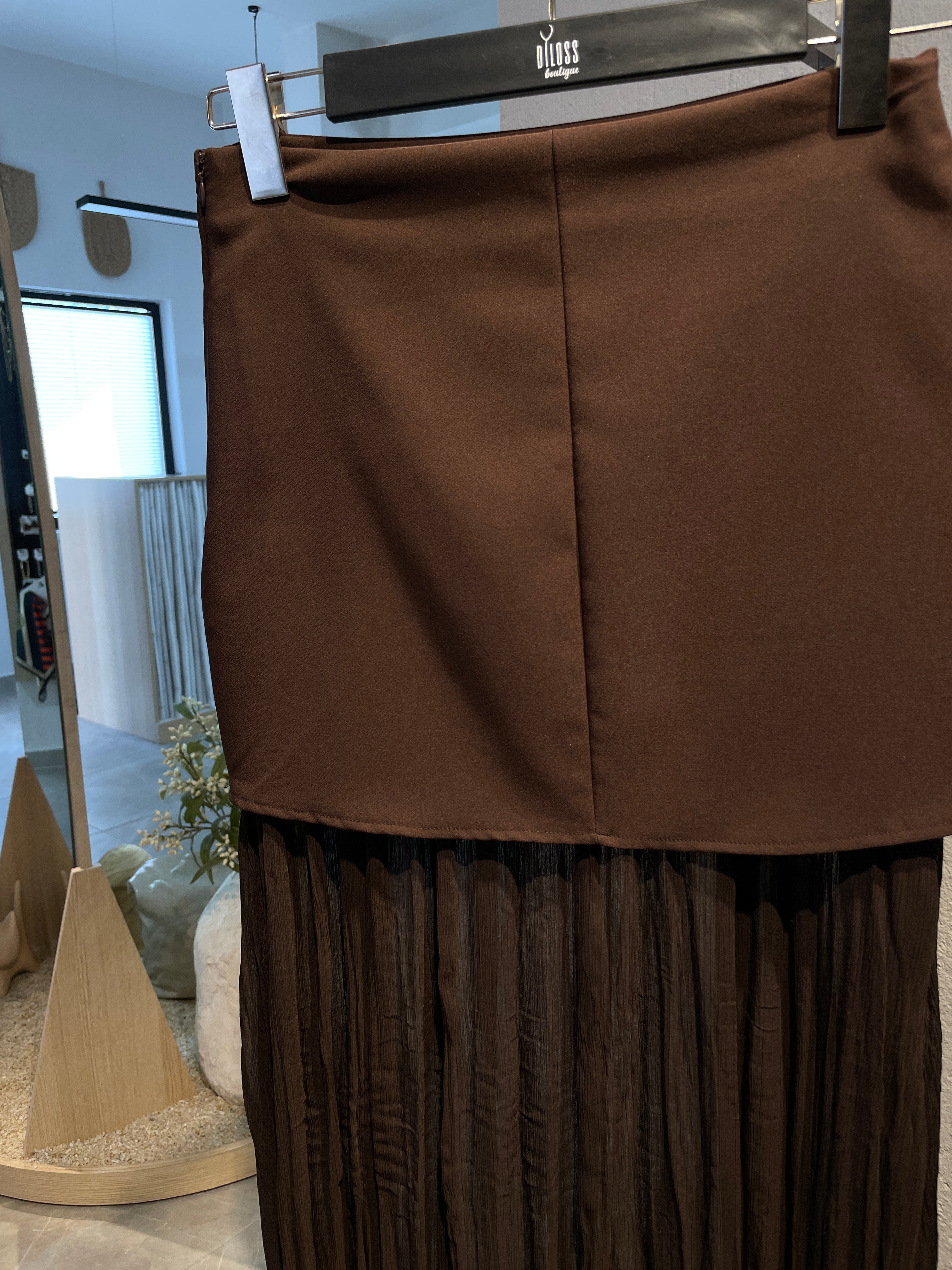 Düz Tül Detaylı Etek