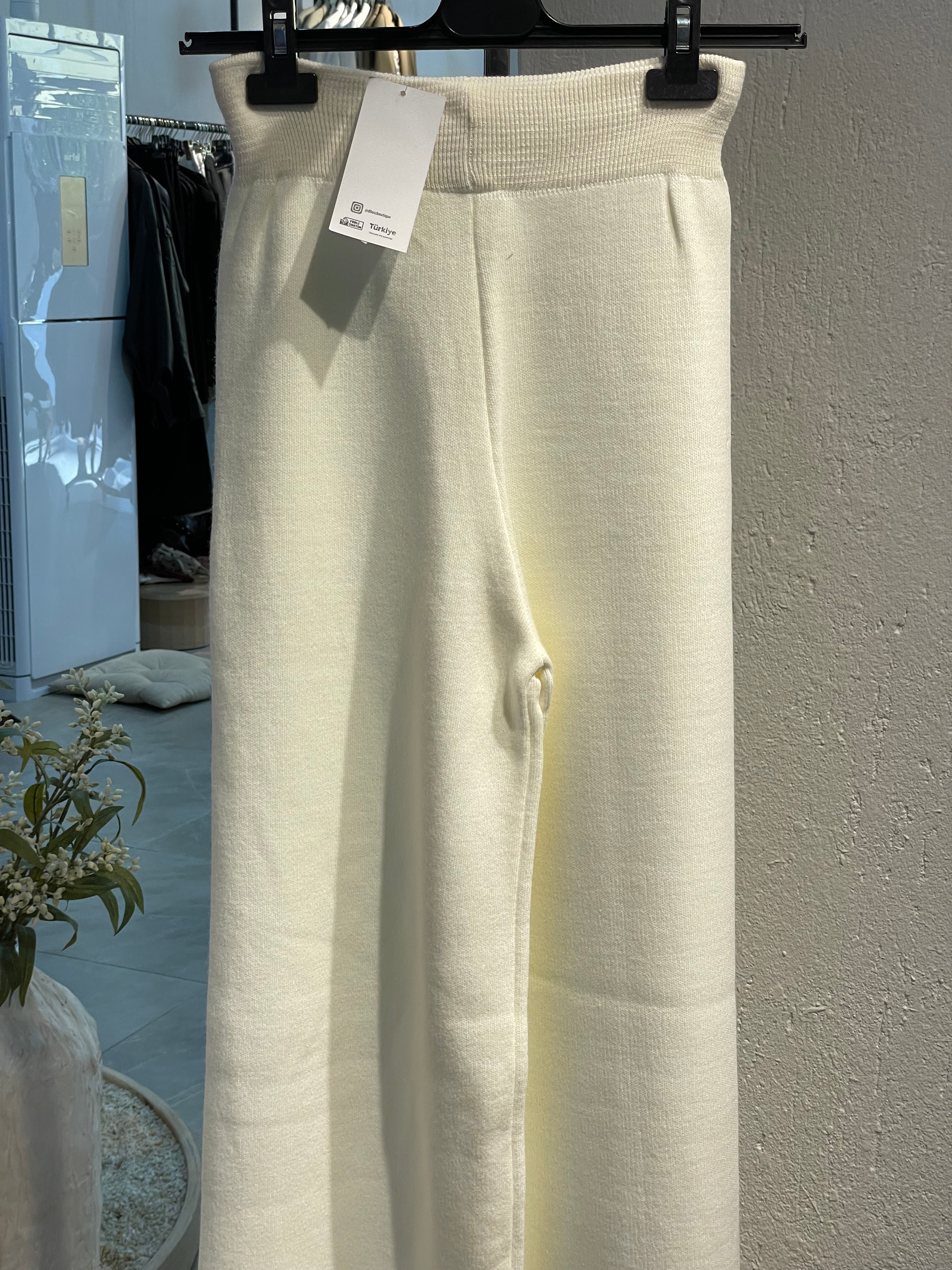 Krem Örme Kumaş Bol Kesim Alt