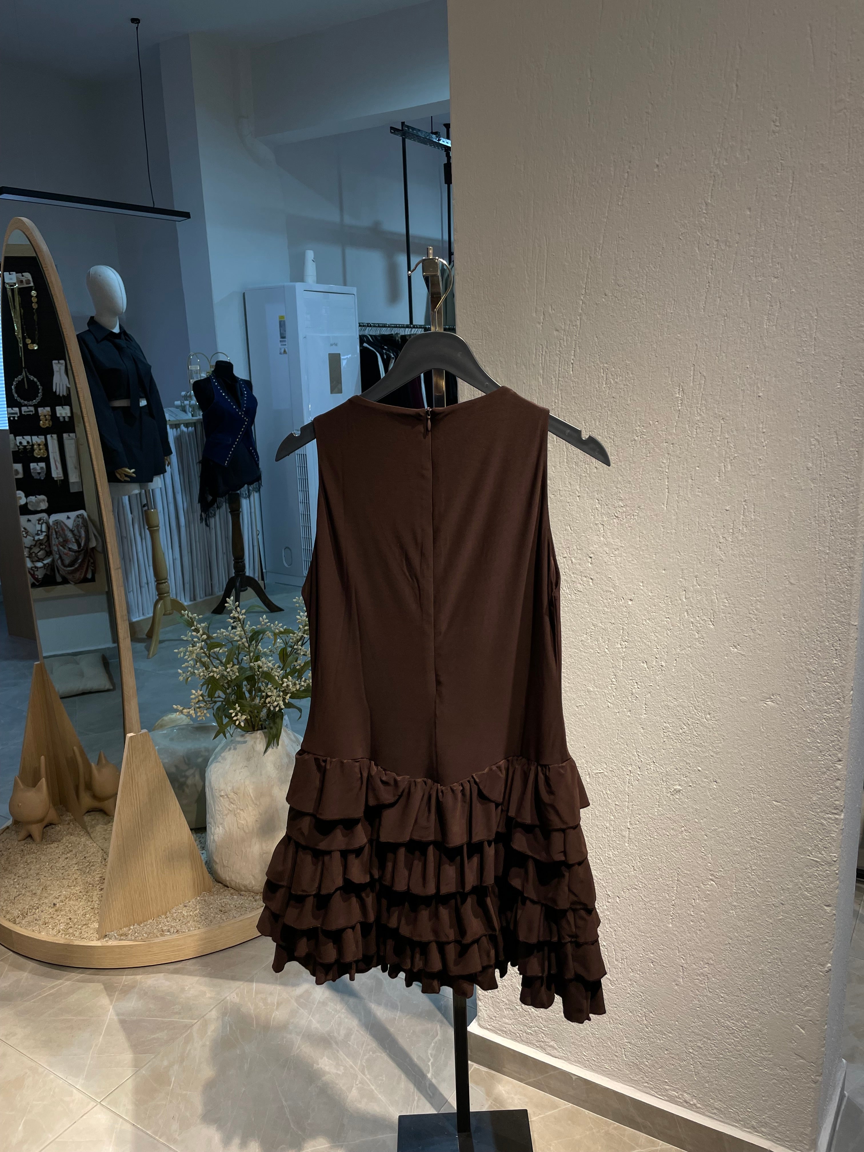 Kahverengi Fırfırlı Elbise