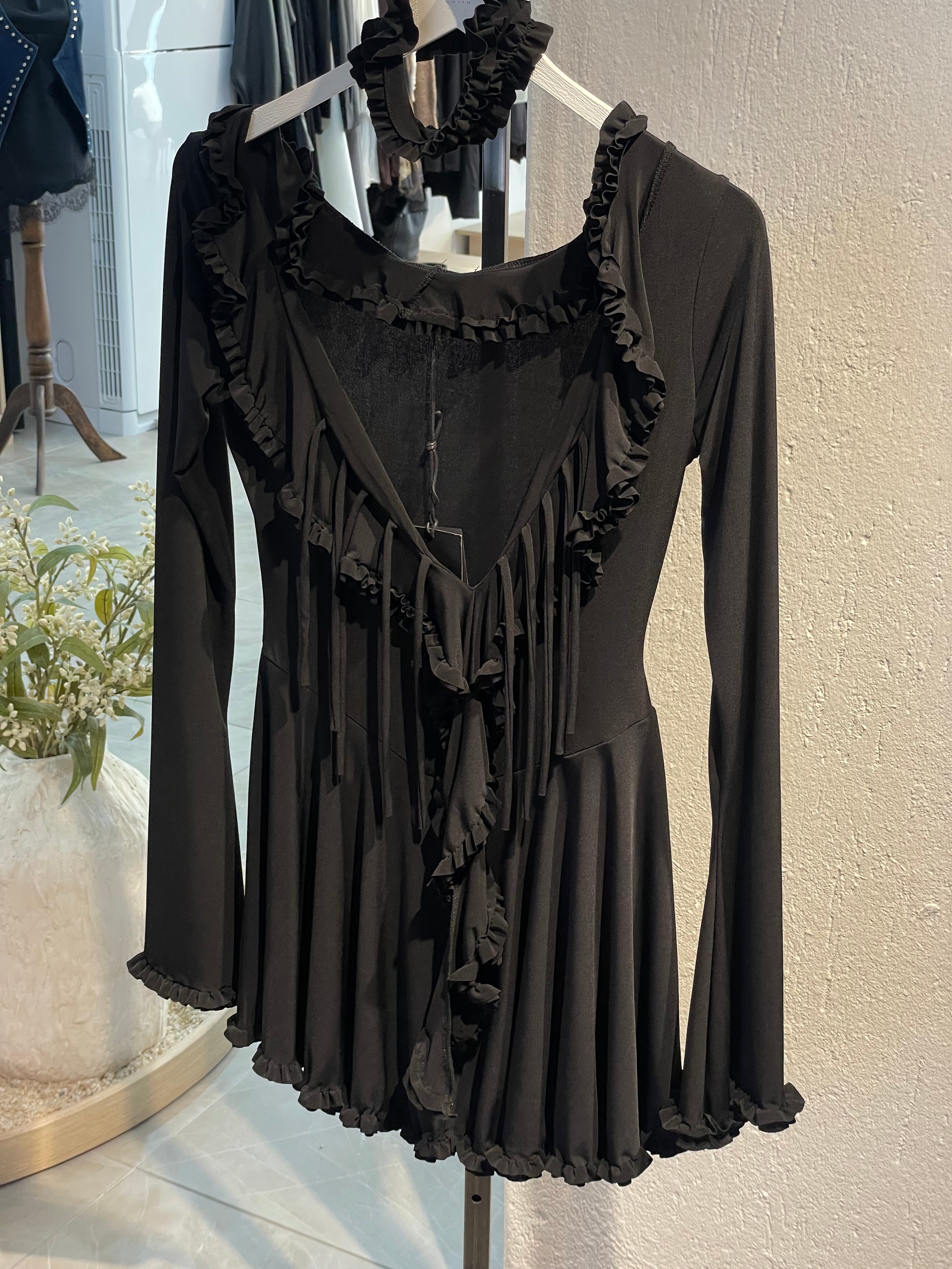 Siyah Rahat Kumaş Sırt Açık Elbise