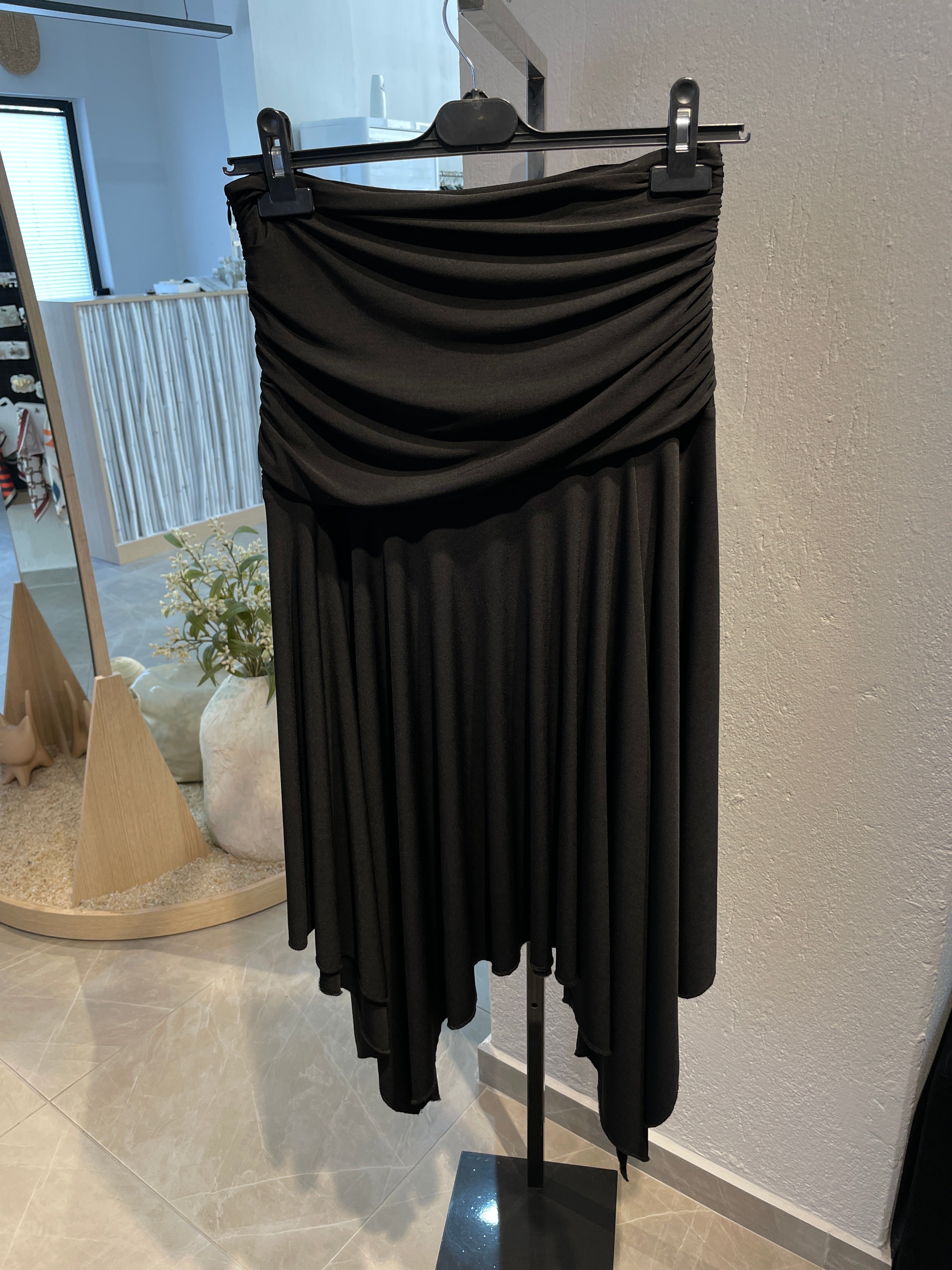 Simetrik Drapeli Etek