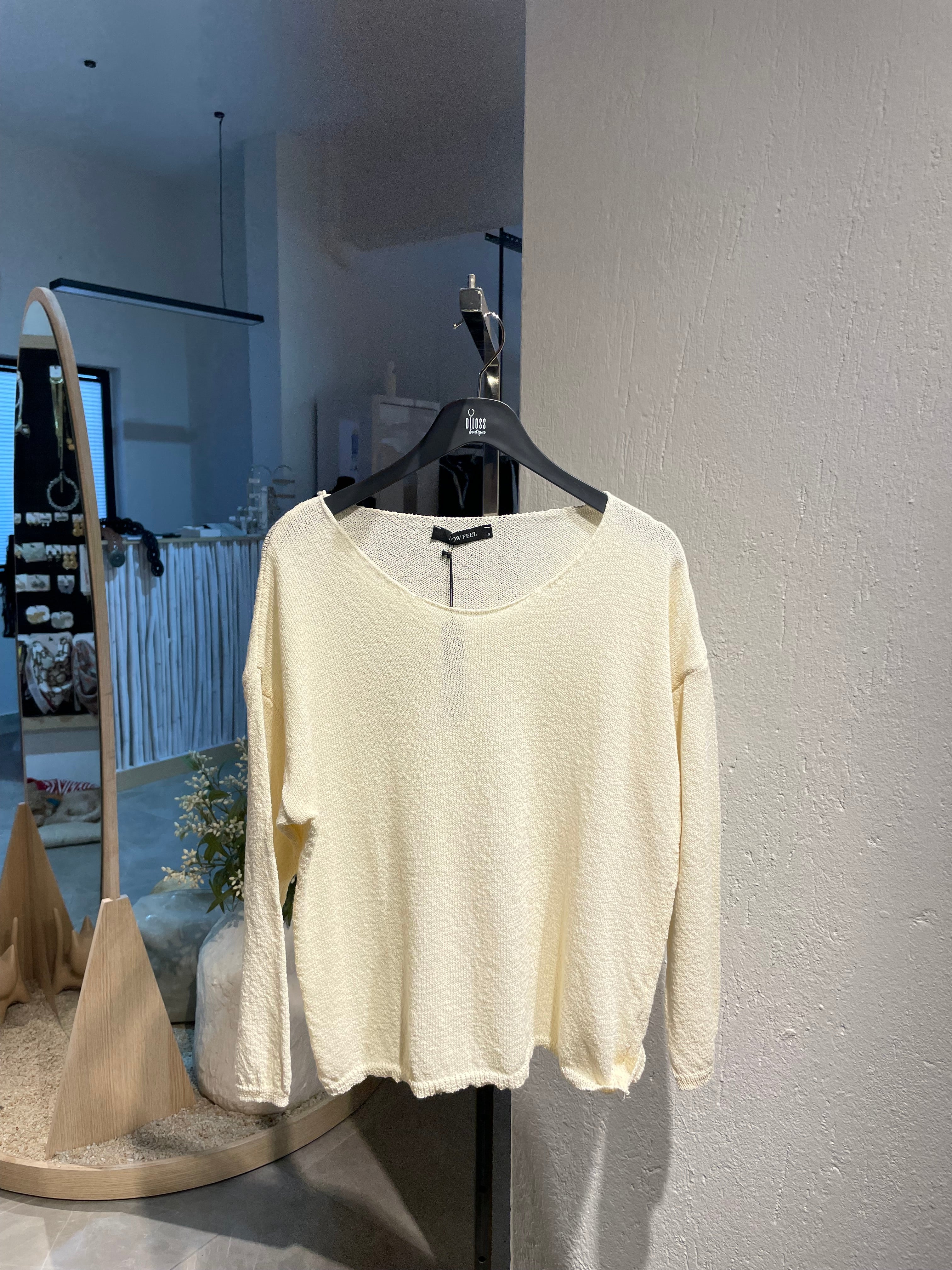 Triko Düşük Omuz Kazak