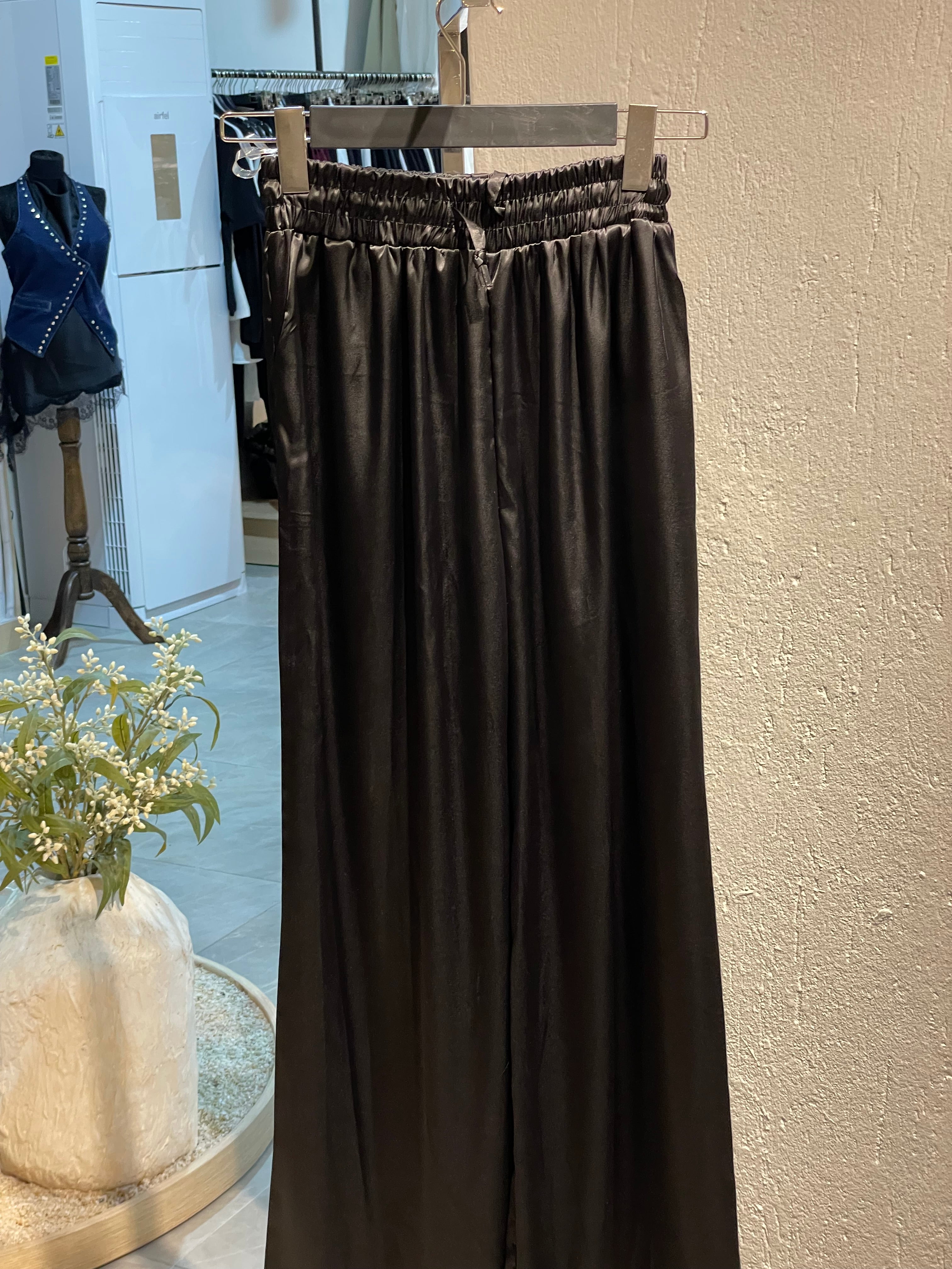 Siyah Saten Bol Paça Pantolon