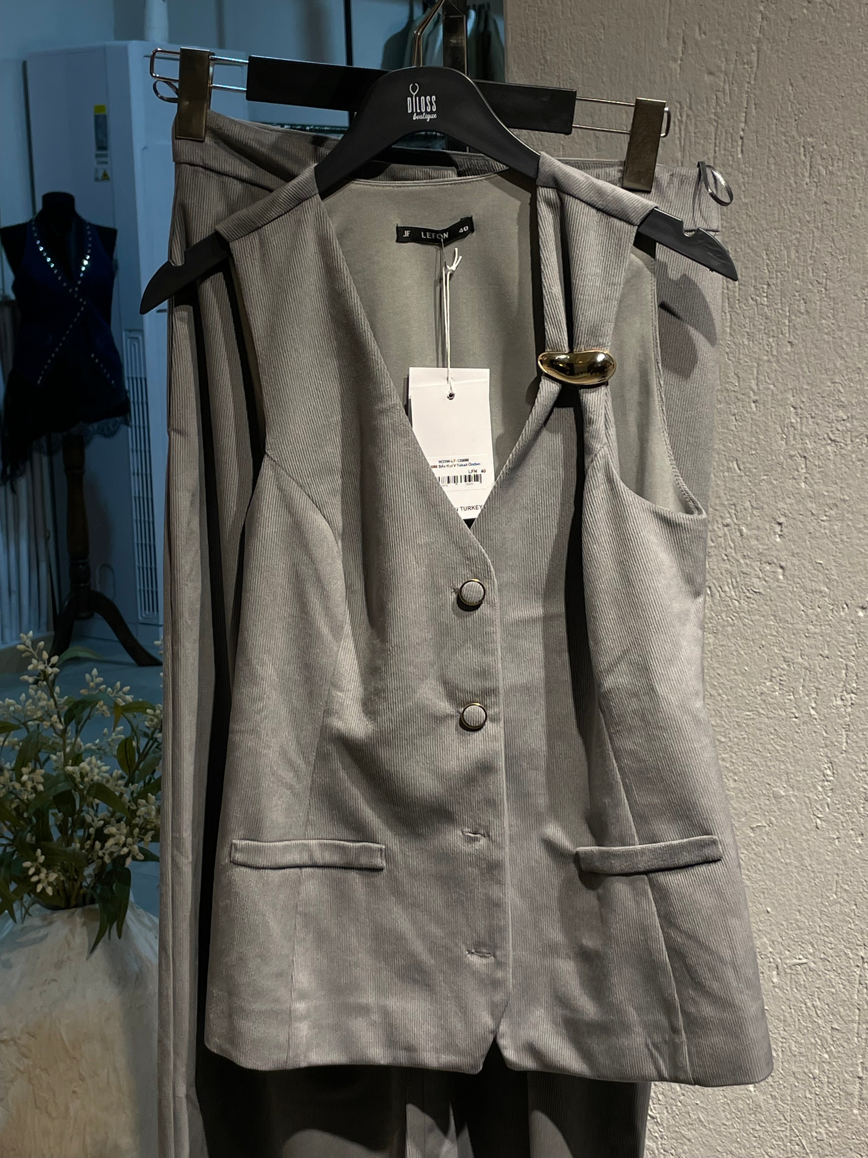 Kadife Gri Alt-Üst Yelekli Takım