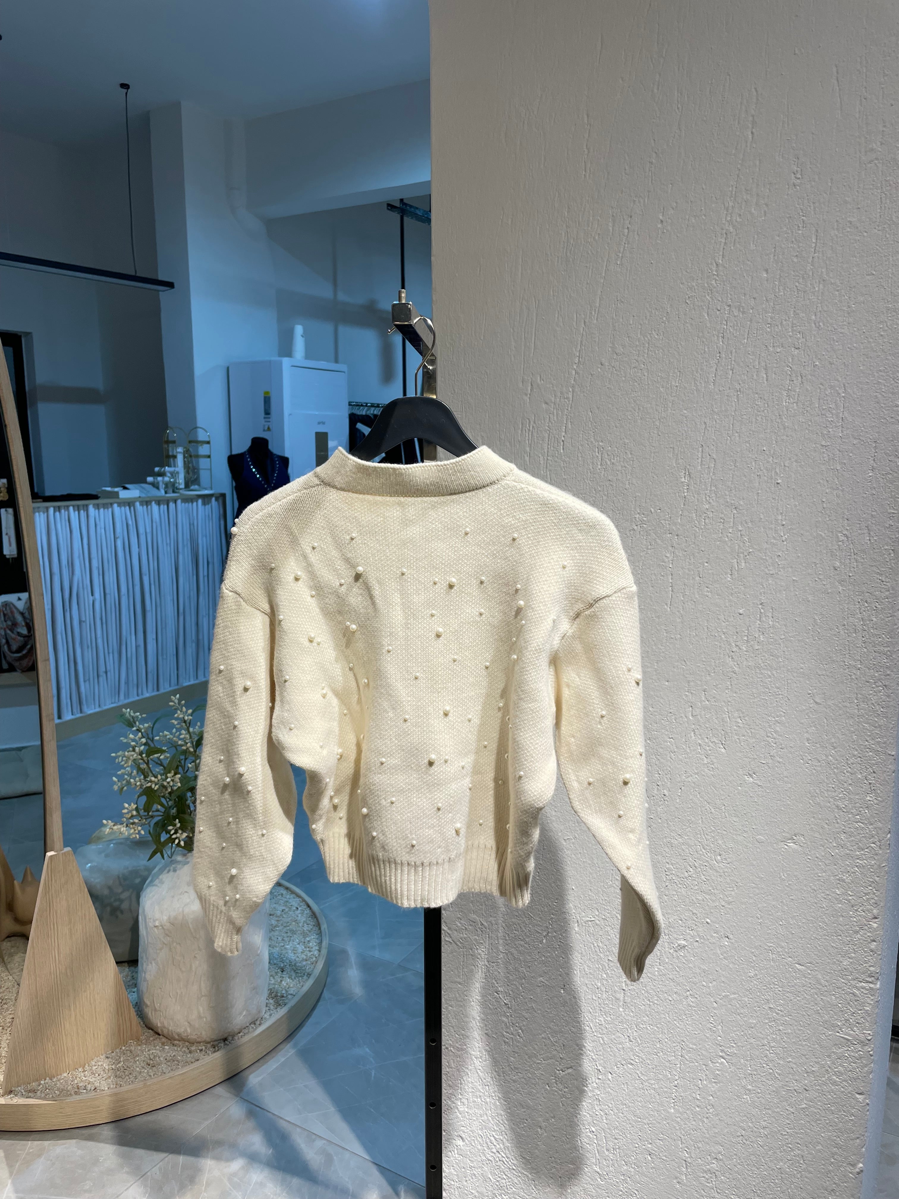 İnci Detaylı Krem Hırka