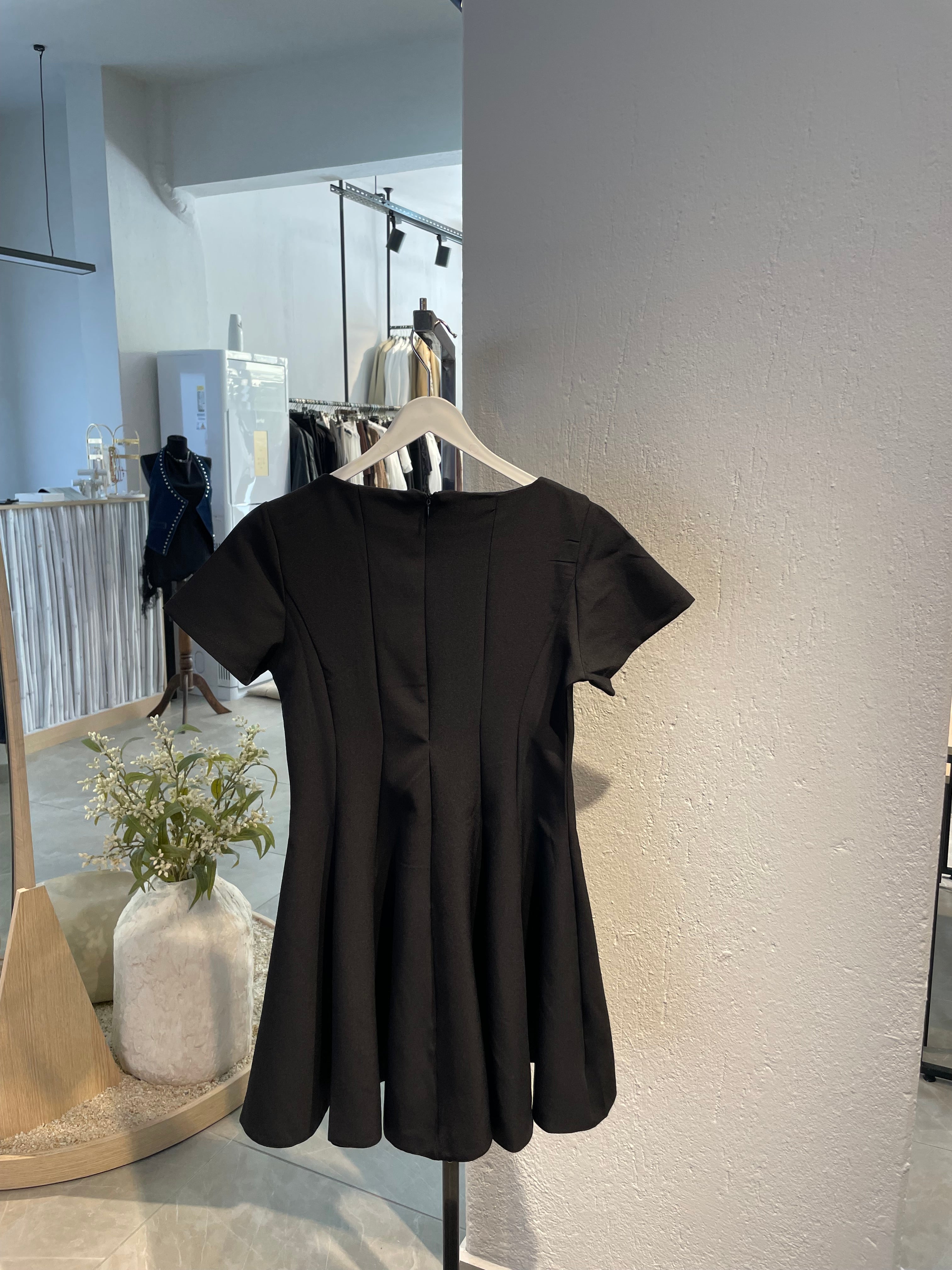 Şeritli Kısa Elbise