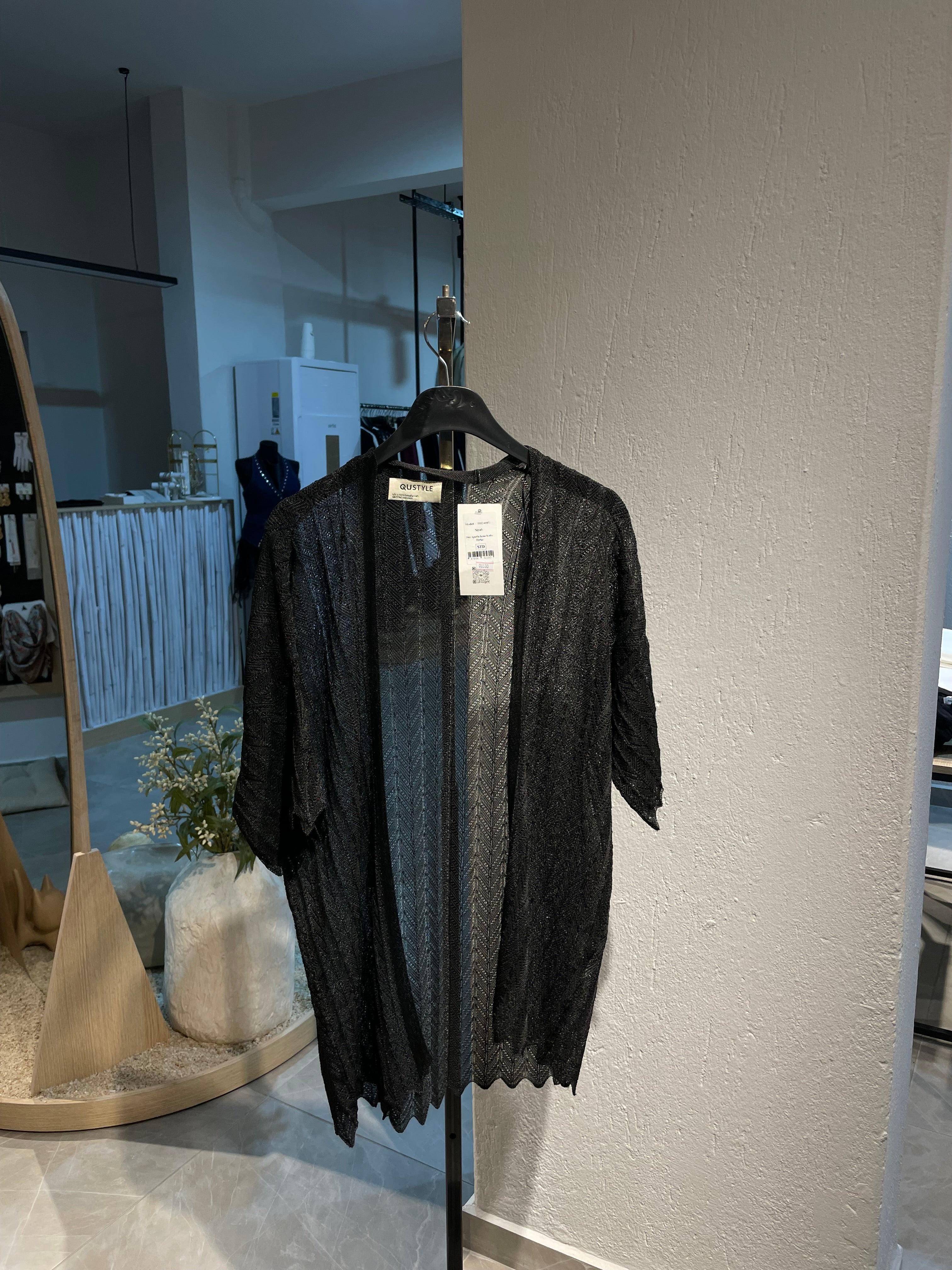 Düz Ajurlu Kısa Kollu Hırka