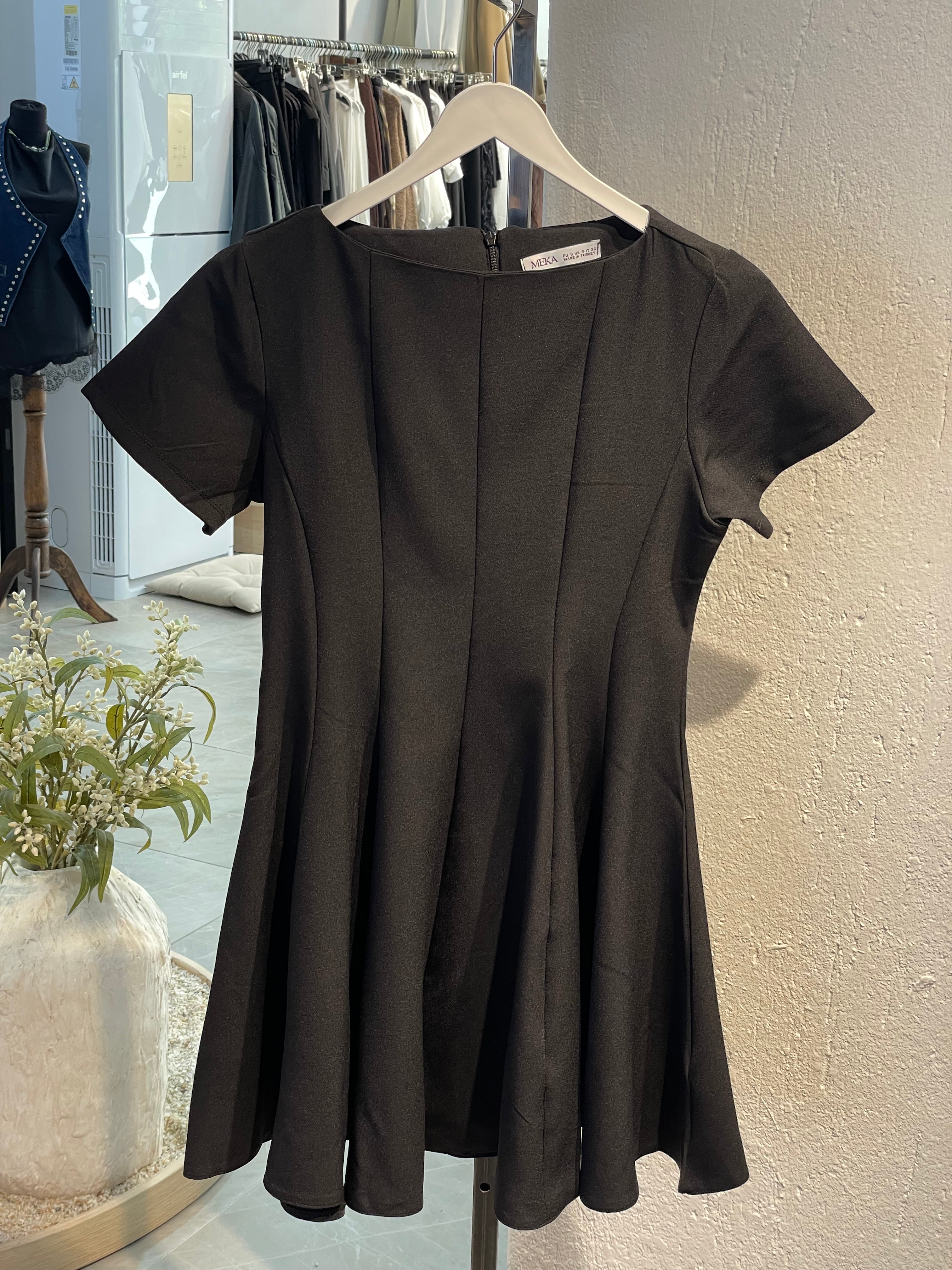 Şeritli Kısa Elbise