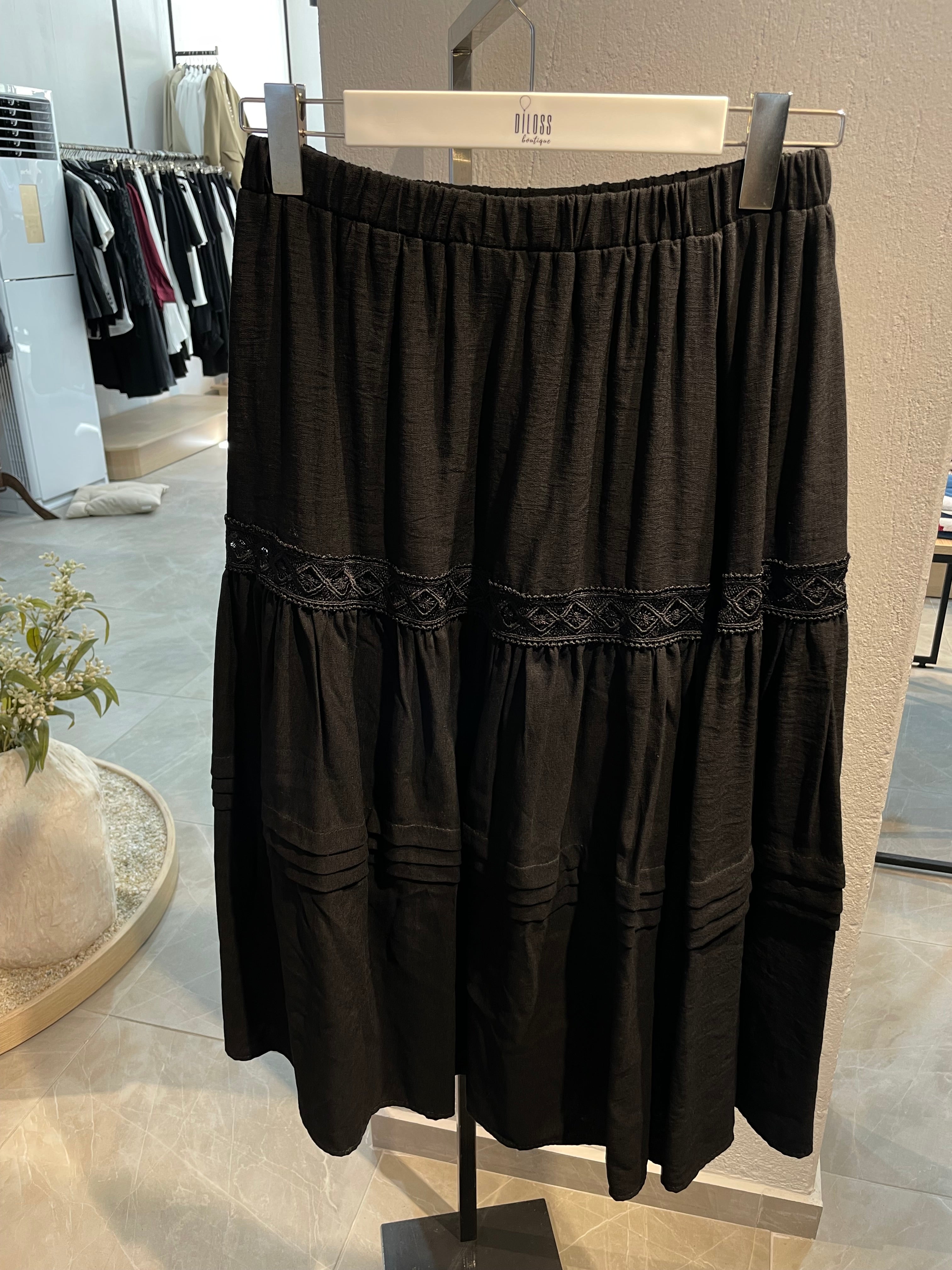 Dantel Detaylı Uzun Etek