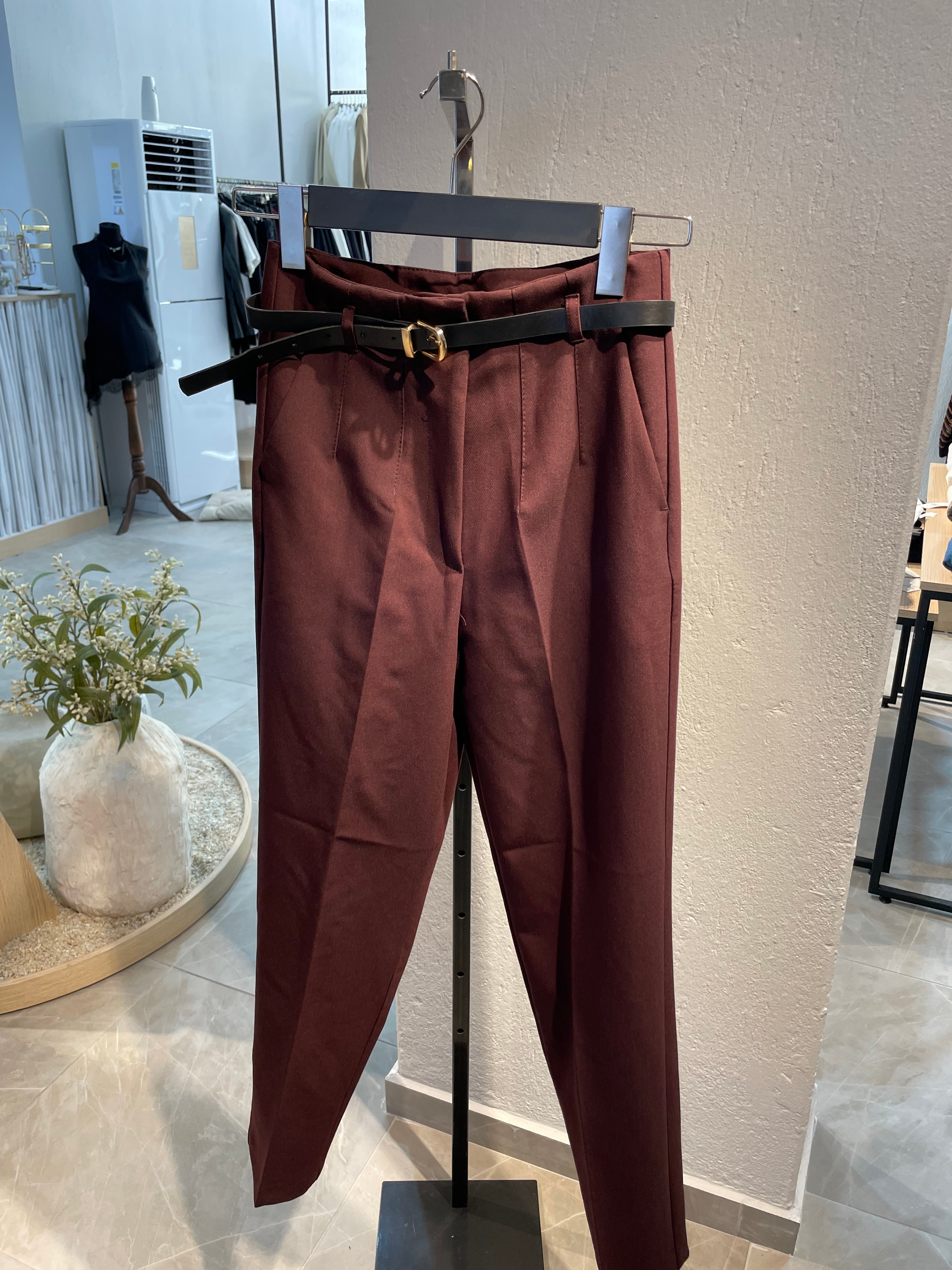 Kemerli Havuç Pantalon