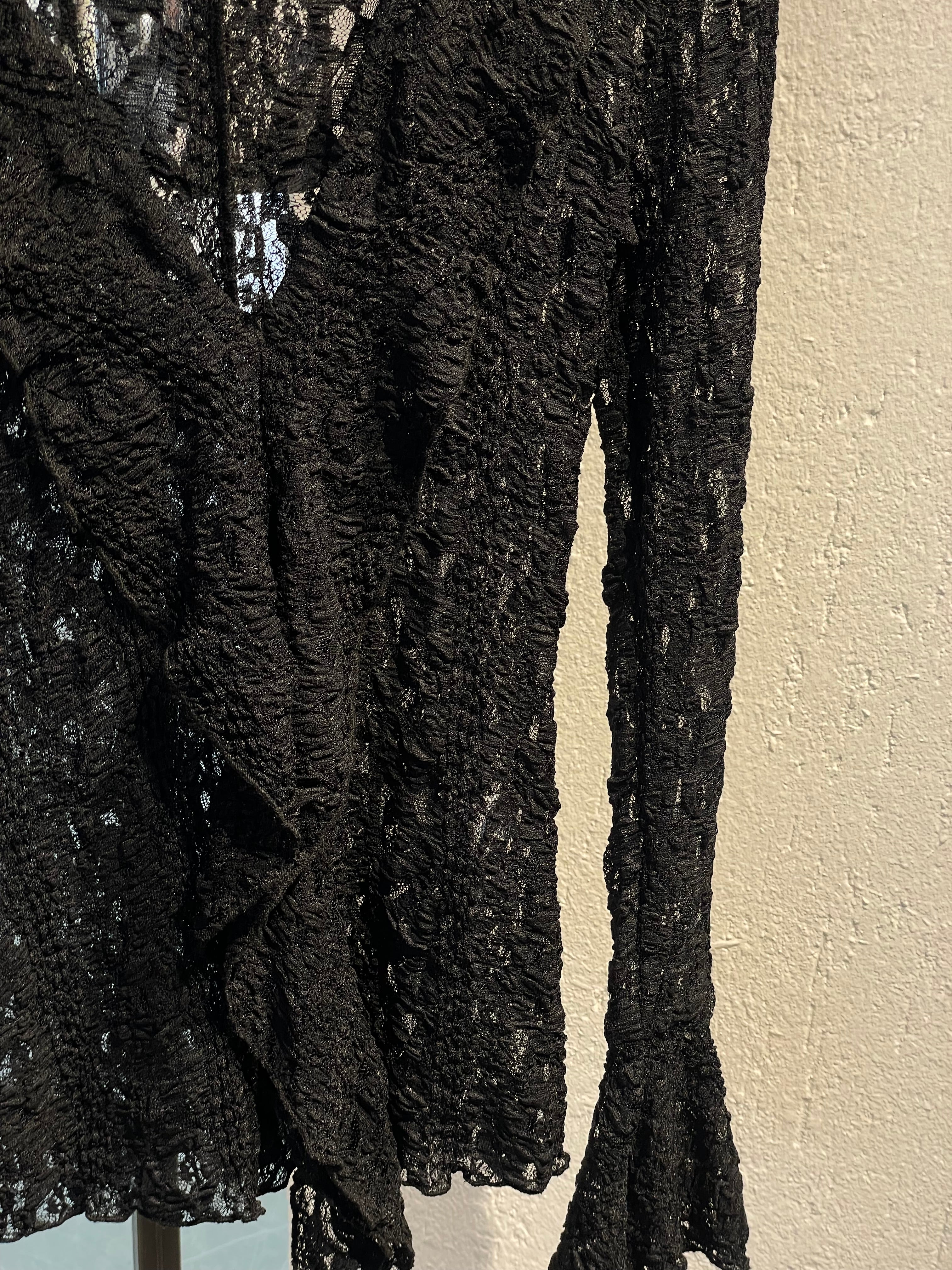 Volan Detaylı Dantel Bluz