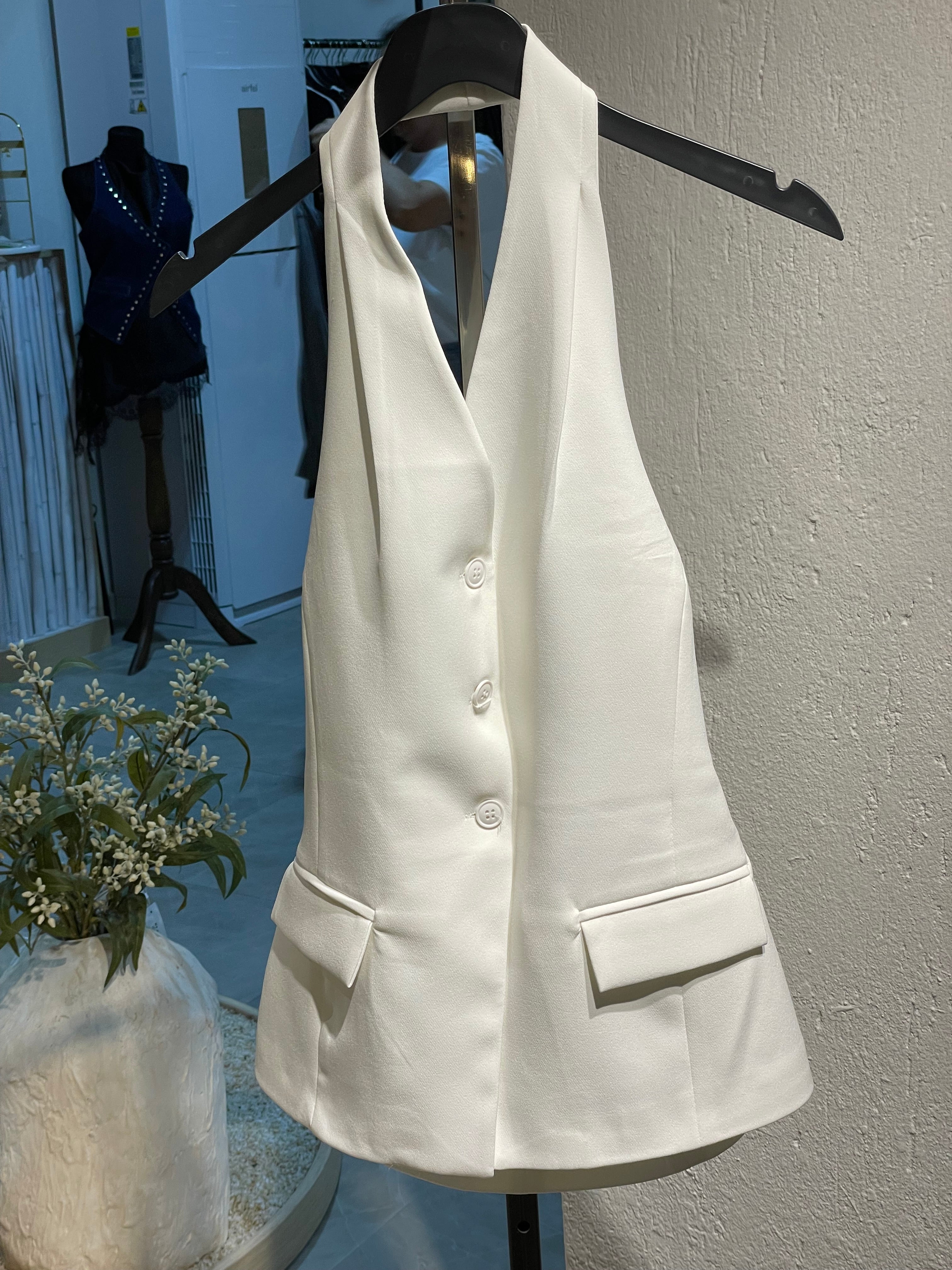 Ekru Sırtı Açık Yelekli Alt-Üst Takım