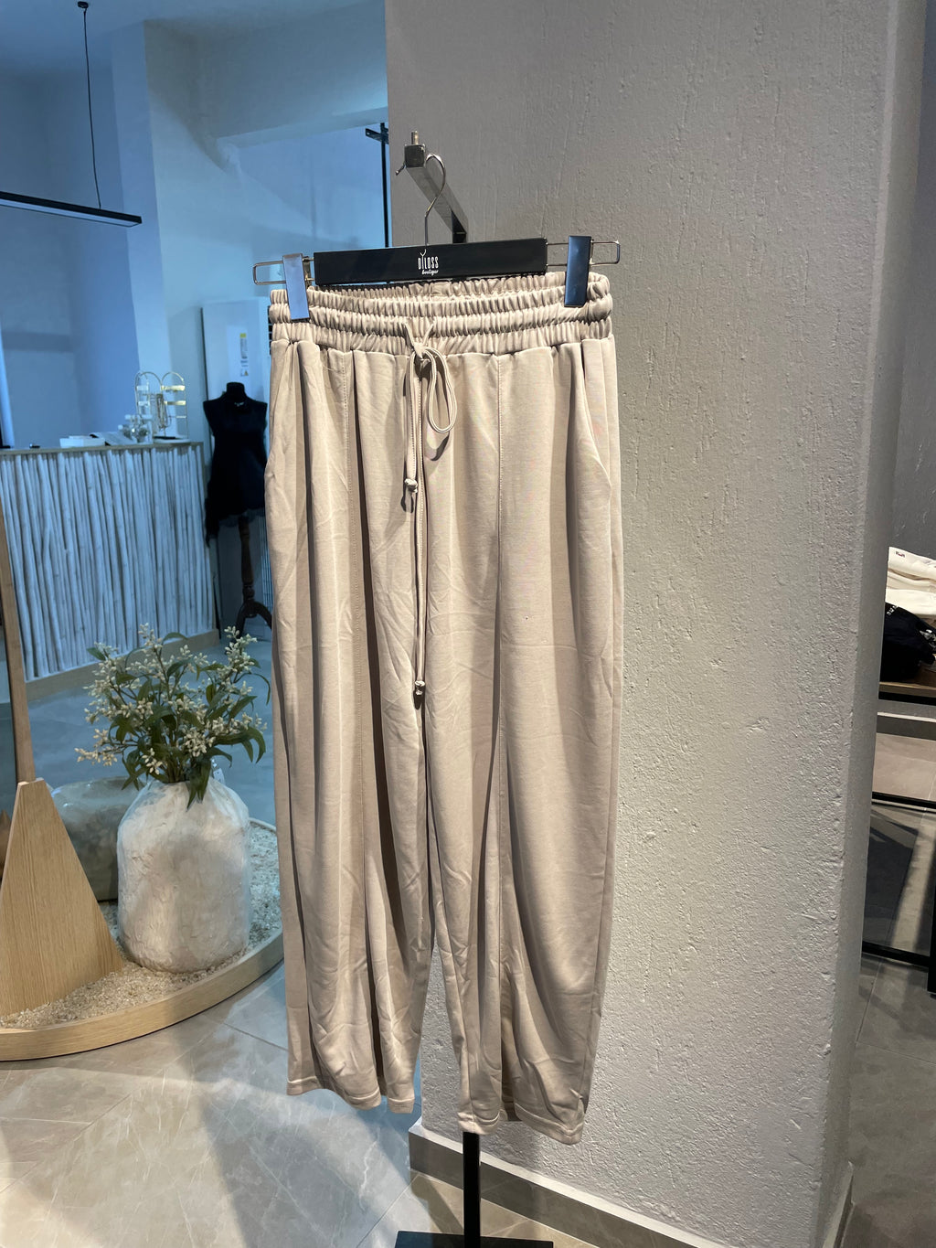 Bej Rahat Kesim Eşofman Altı