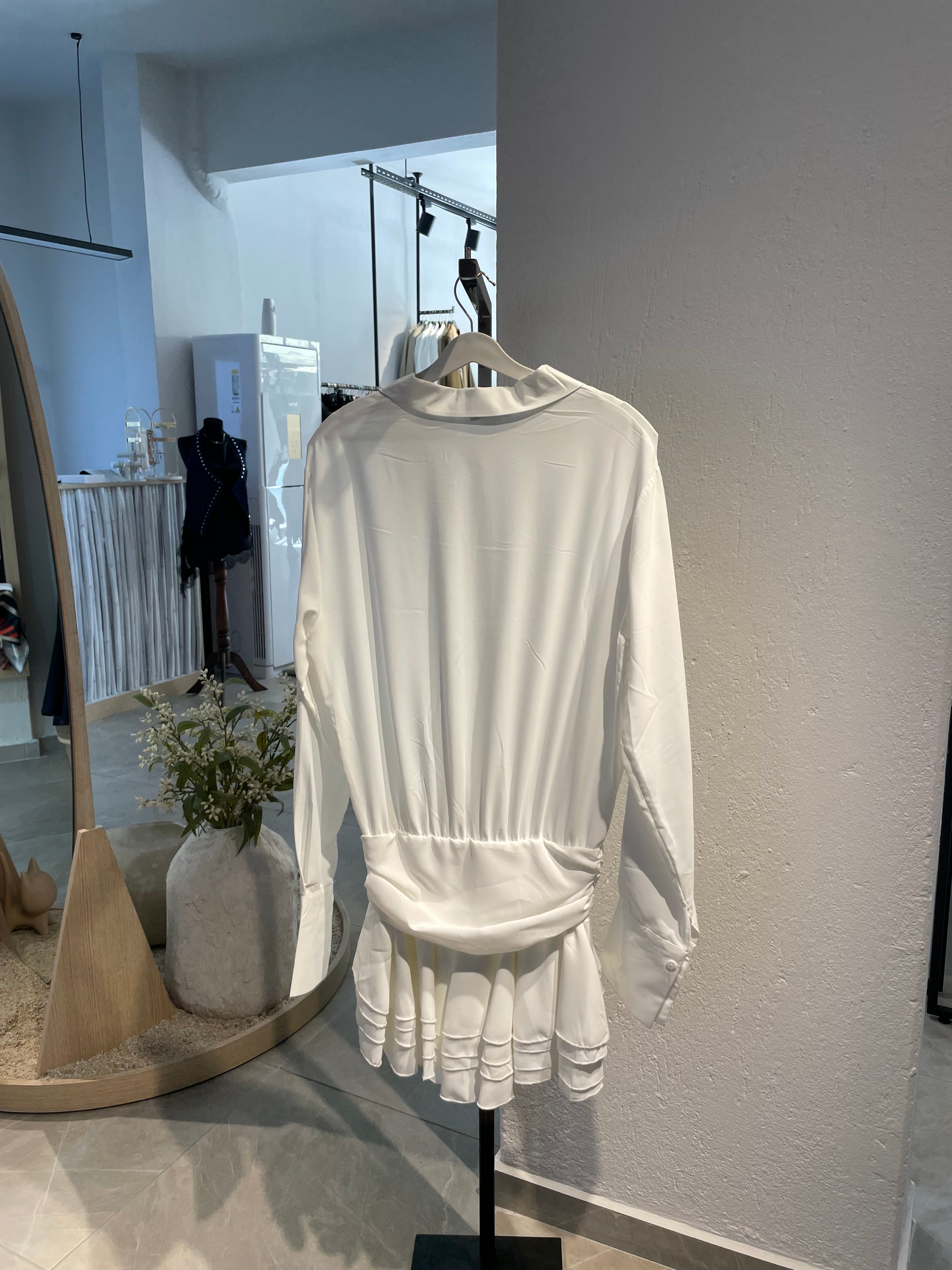 Beyaz Bohem Dökümlü Kısa Elbise