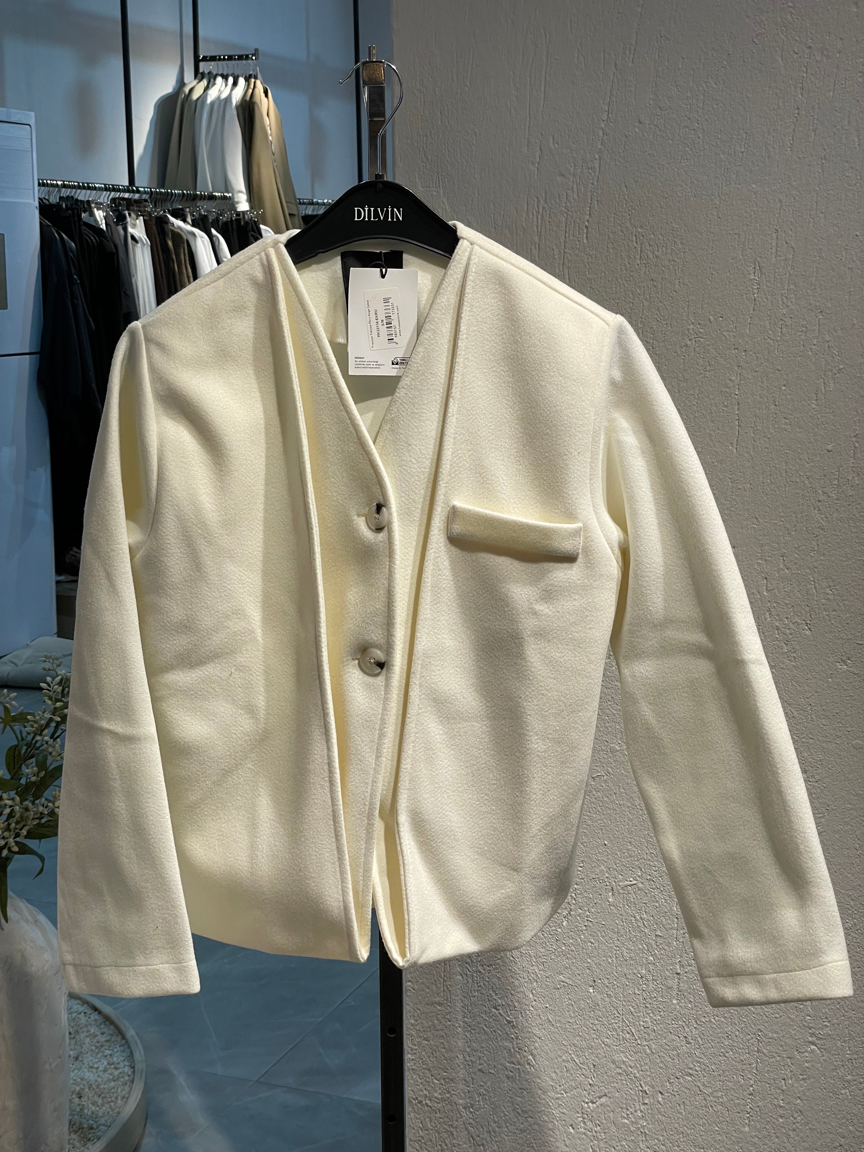 Trocape Yakasız Ekru Kaşe Ceket