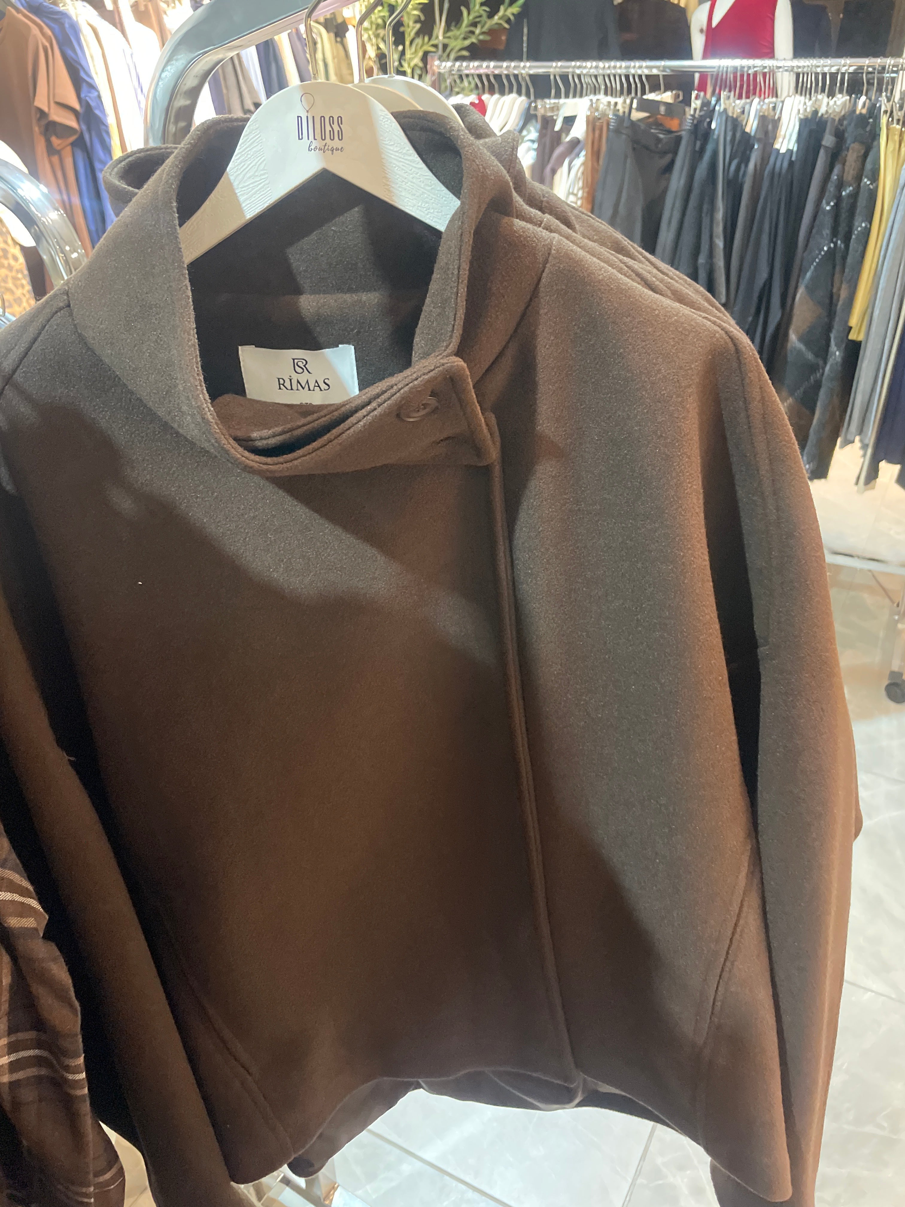 Yakası Düğme Detay Kahverengi Kısa Kaban