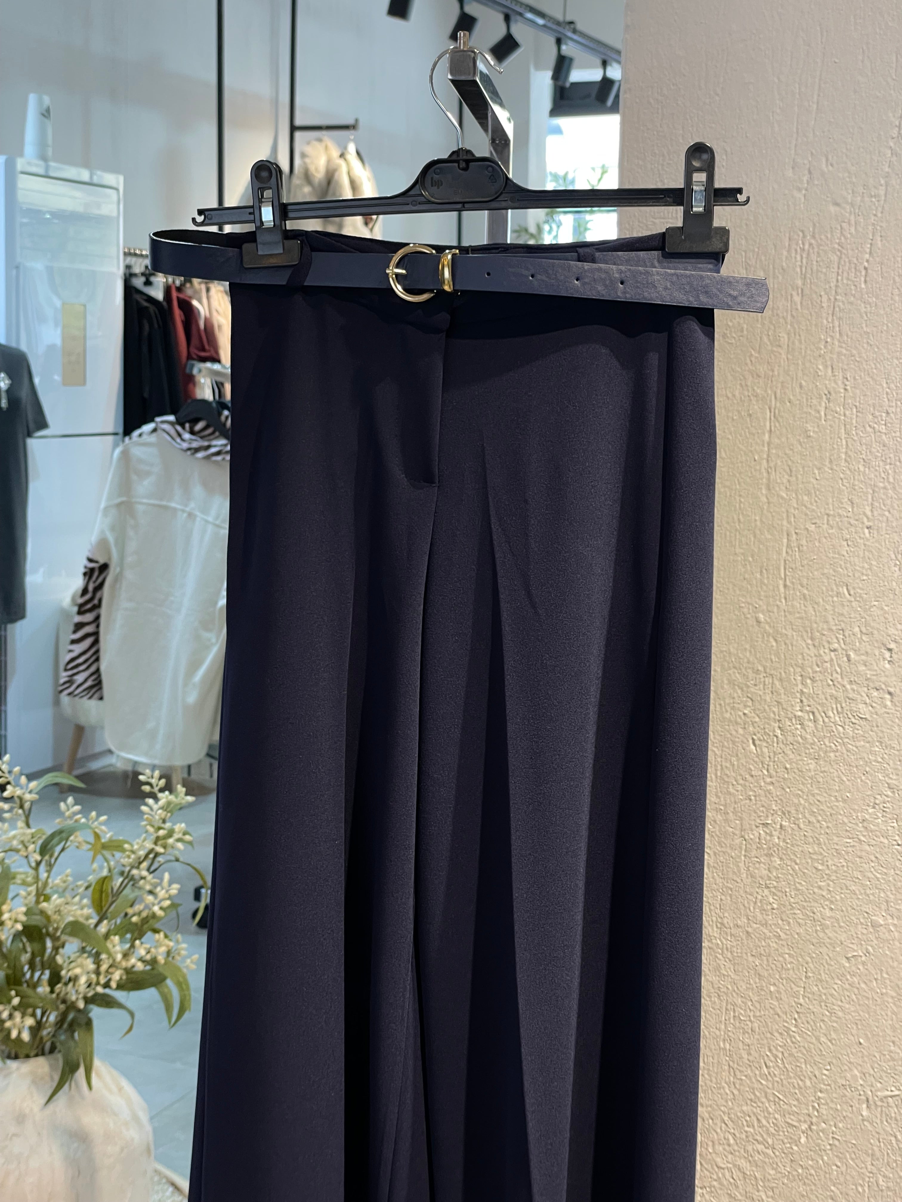 Lacivert Kemerli Düz Kesim Pantolon