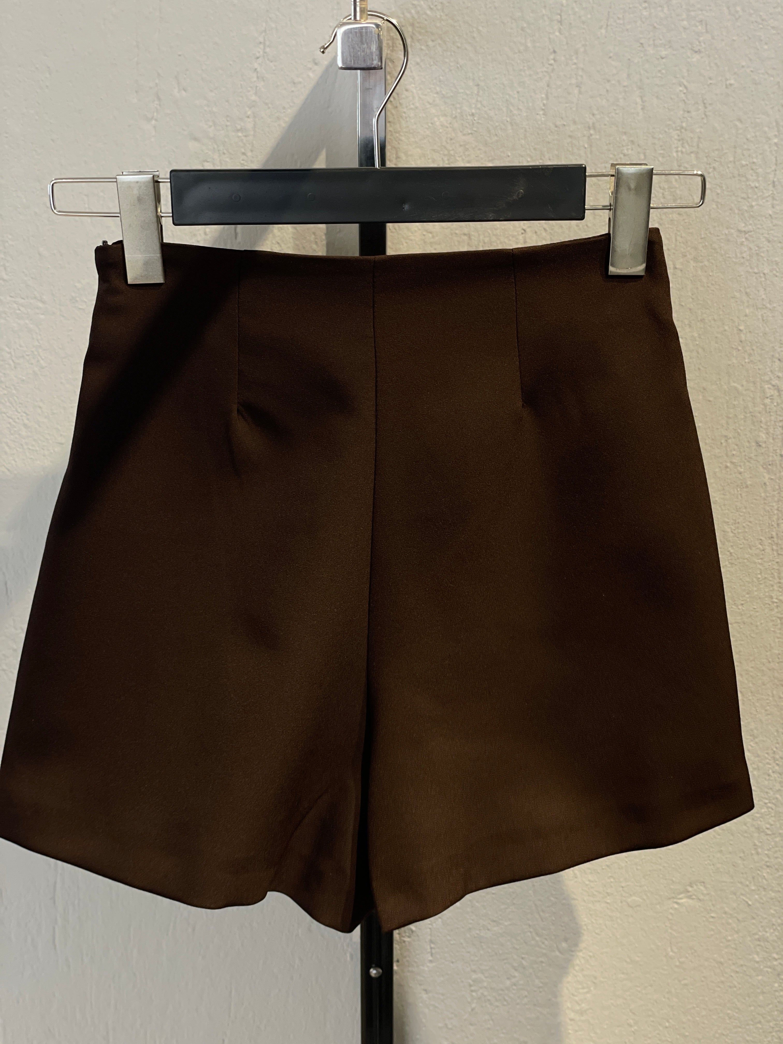 Toka Detaylı Şort Etek