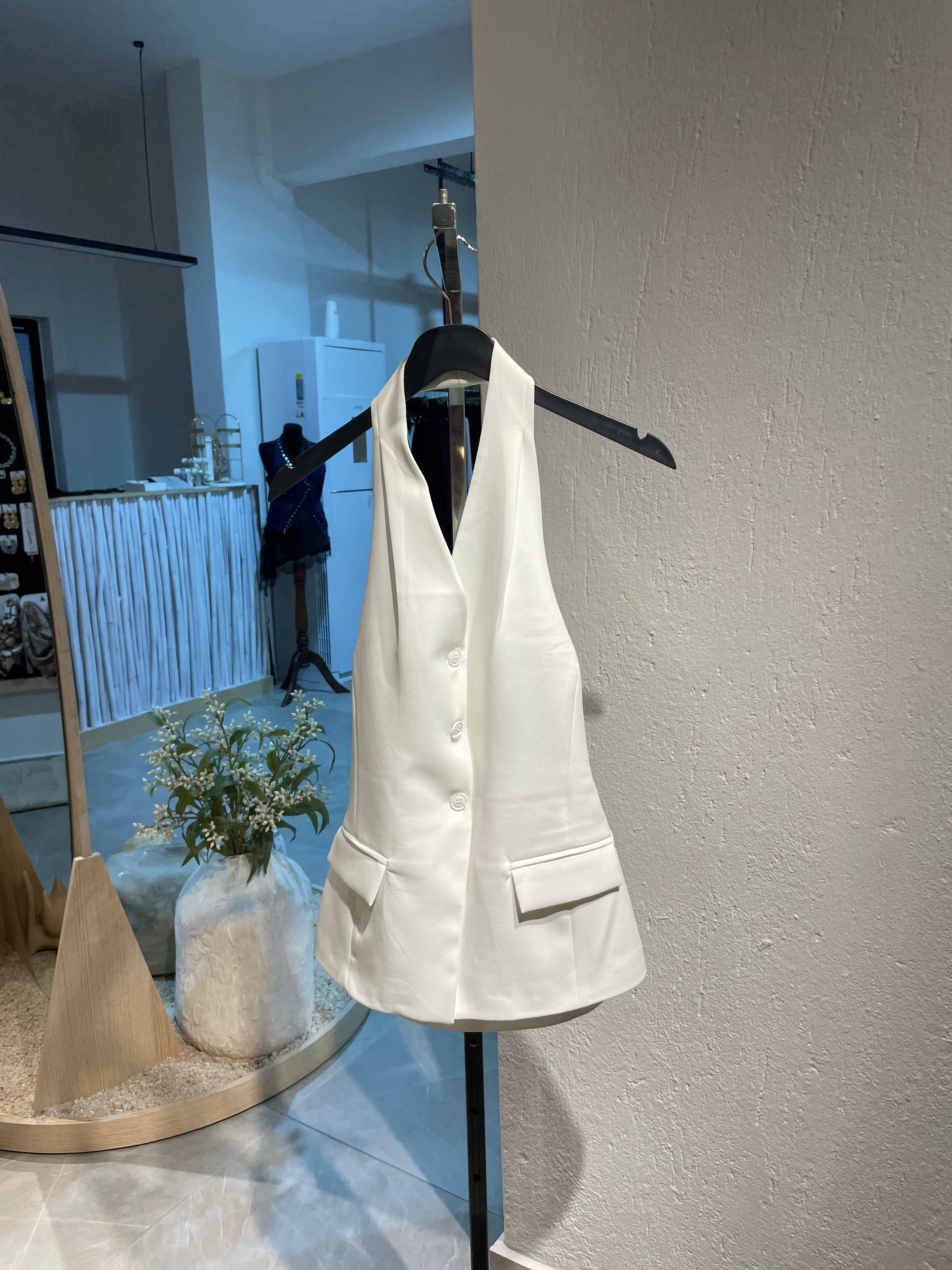 Ekru Sırtı Açık Yelekli Alt-Üst Takım