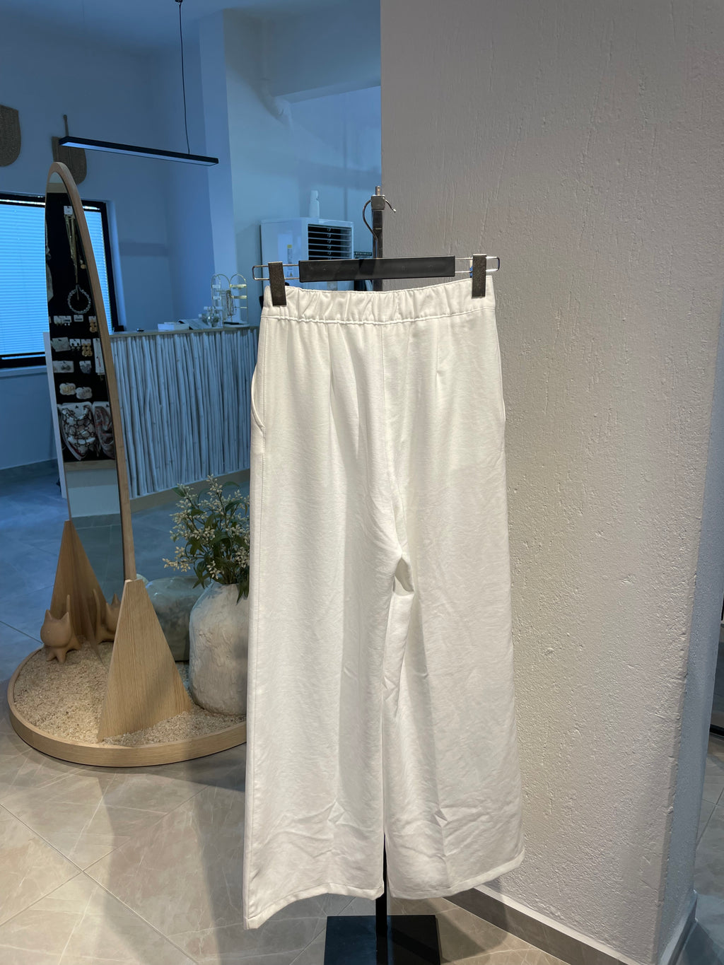 Keten Gold Düğmeli Beyaz Pantolon