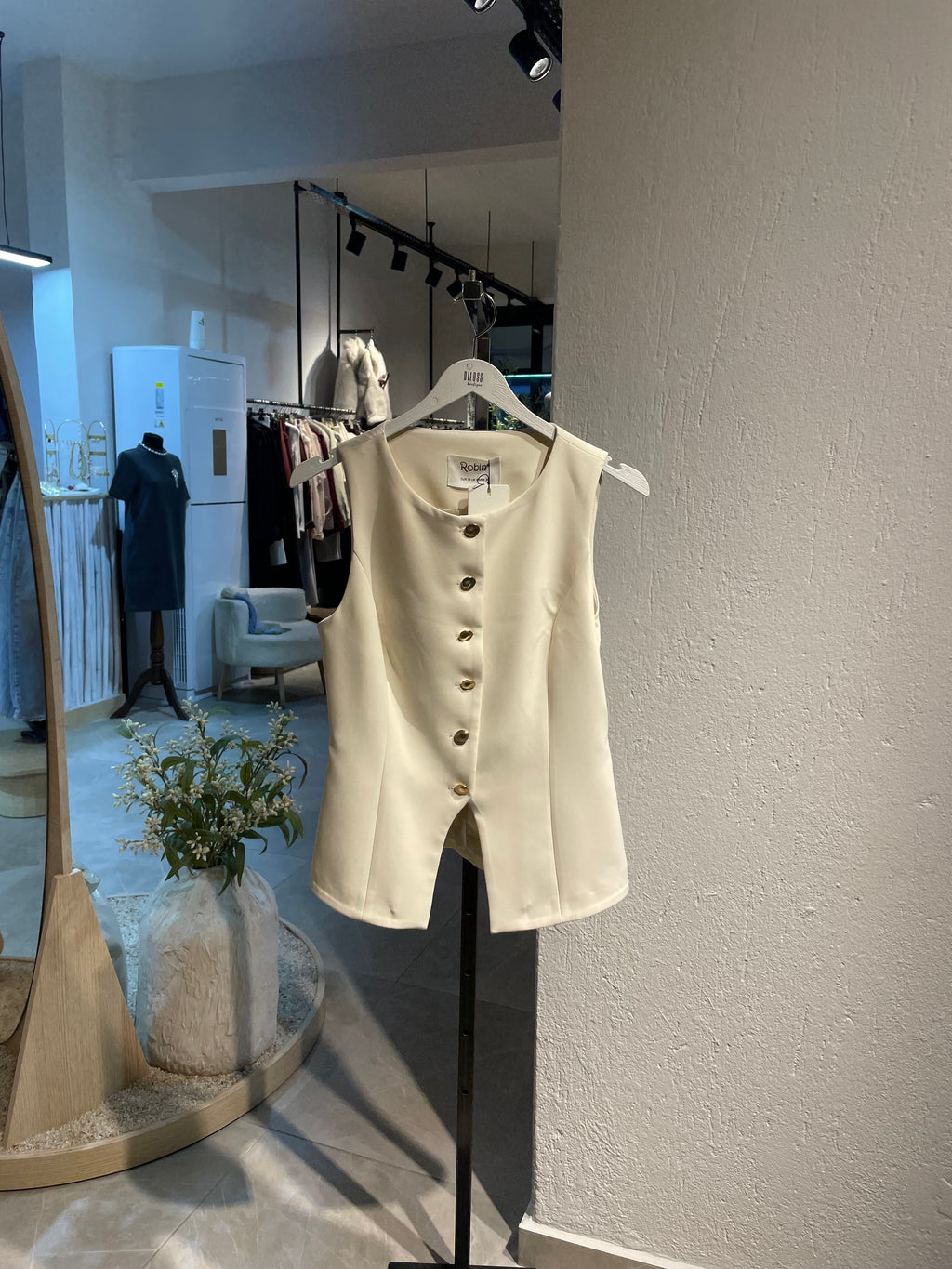 Ekru Gold Düğmeli Yelek