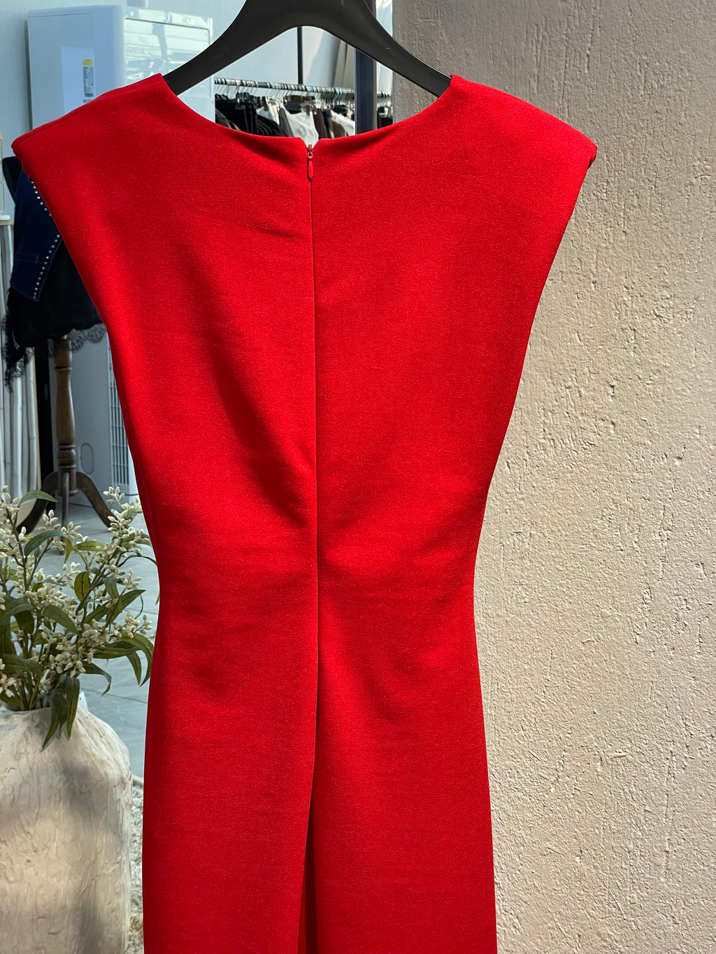 Kırmızı Tokalı Elbise