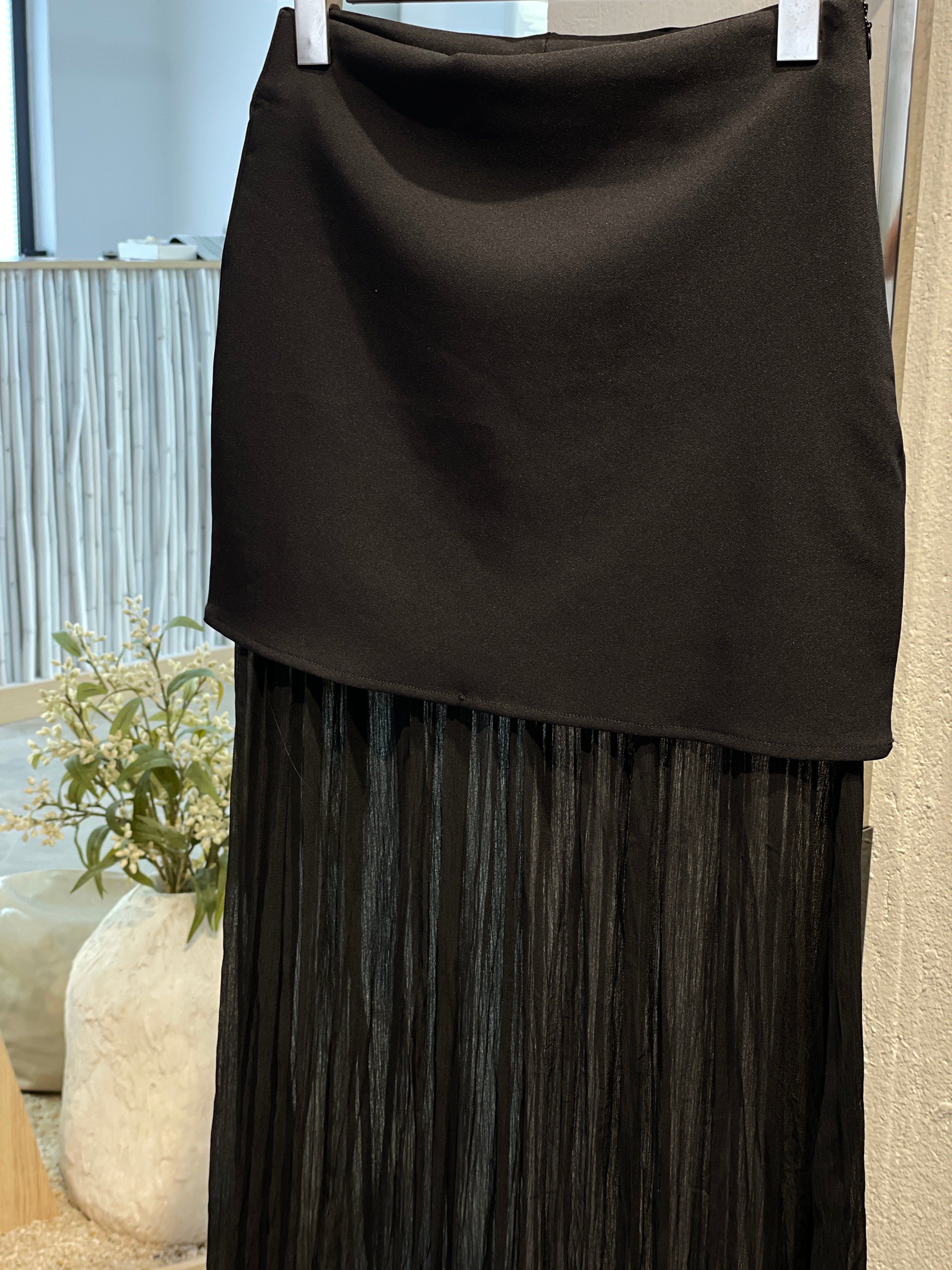 Düz Tül Detaylı Etek