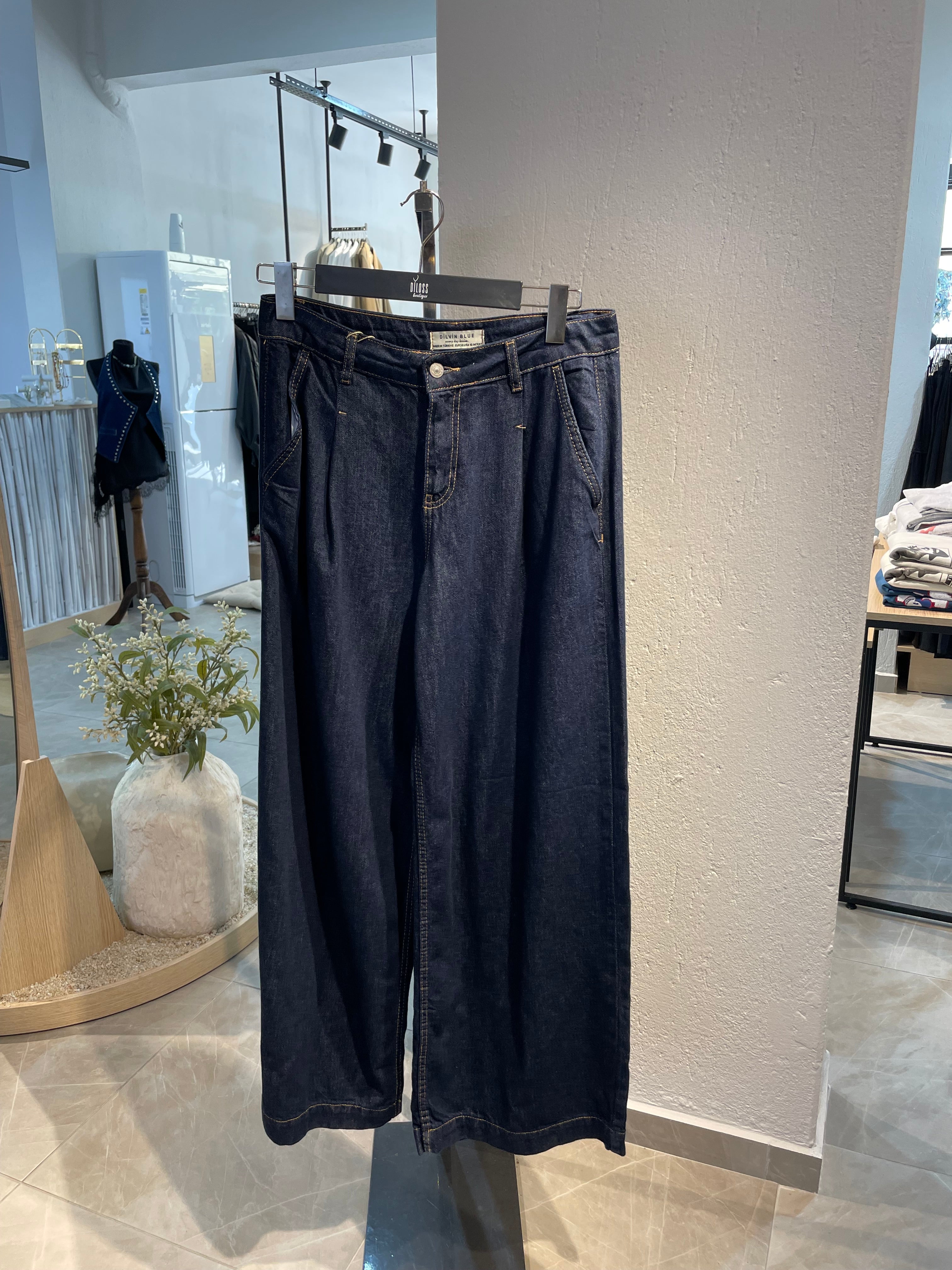 Dilvin Bol Paça Koyu Lacivert Kot Pantolon