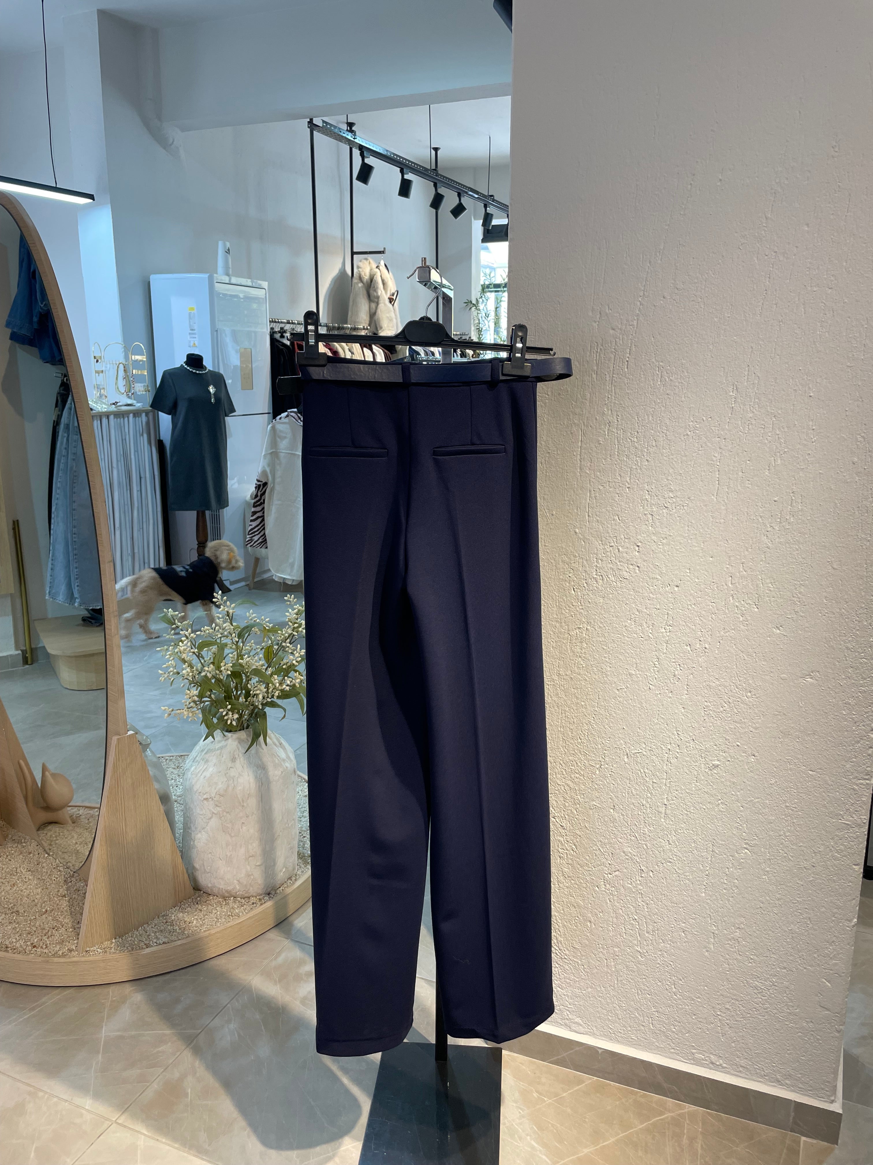 Lacivert Kemerli Düz Kesim Pantolon