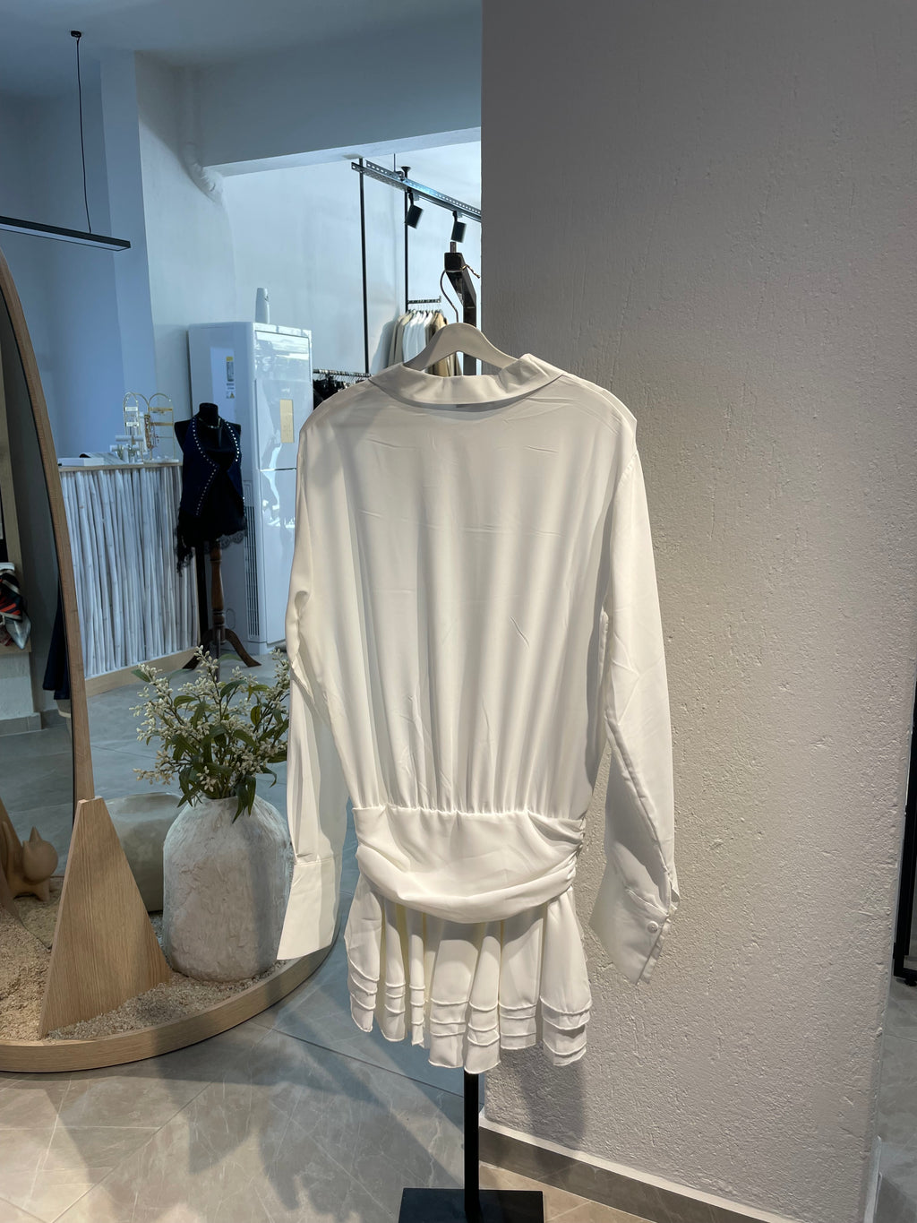 Beyaz Bohem Dökümlü Kısa Elbise