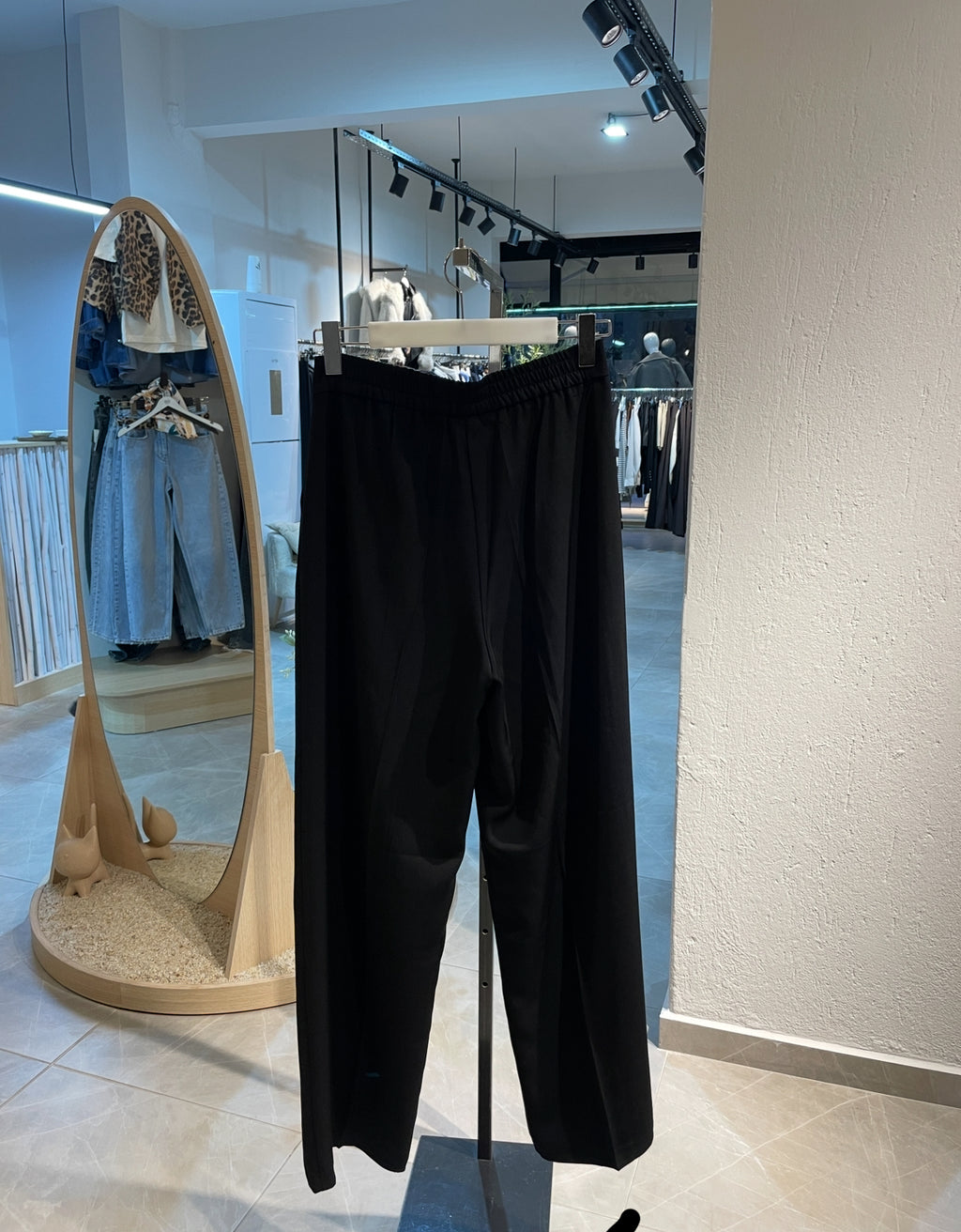 Gold Düğme Detay Düz Kesim Kumaş Pantolon