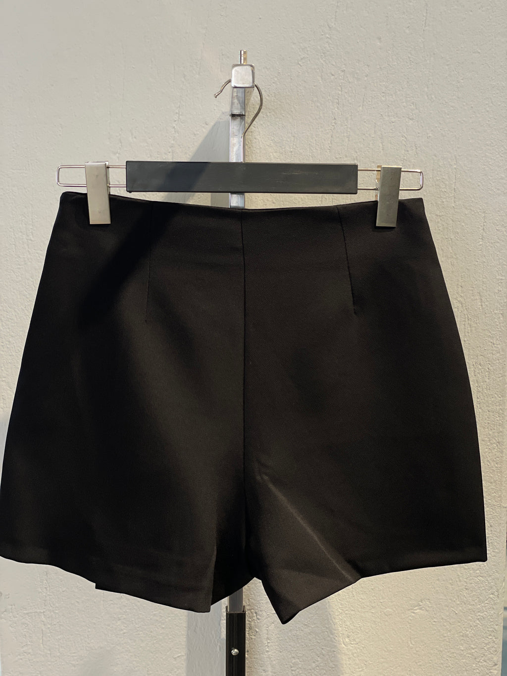 Zincir Detaylı Şort Etek