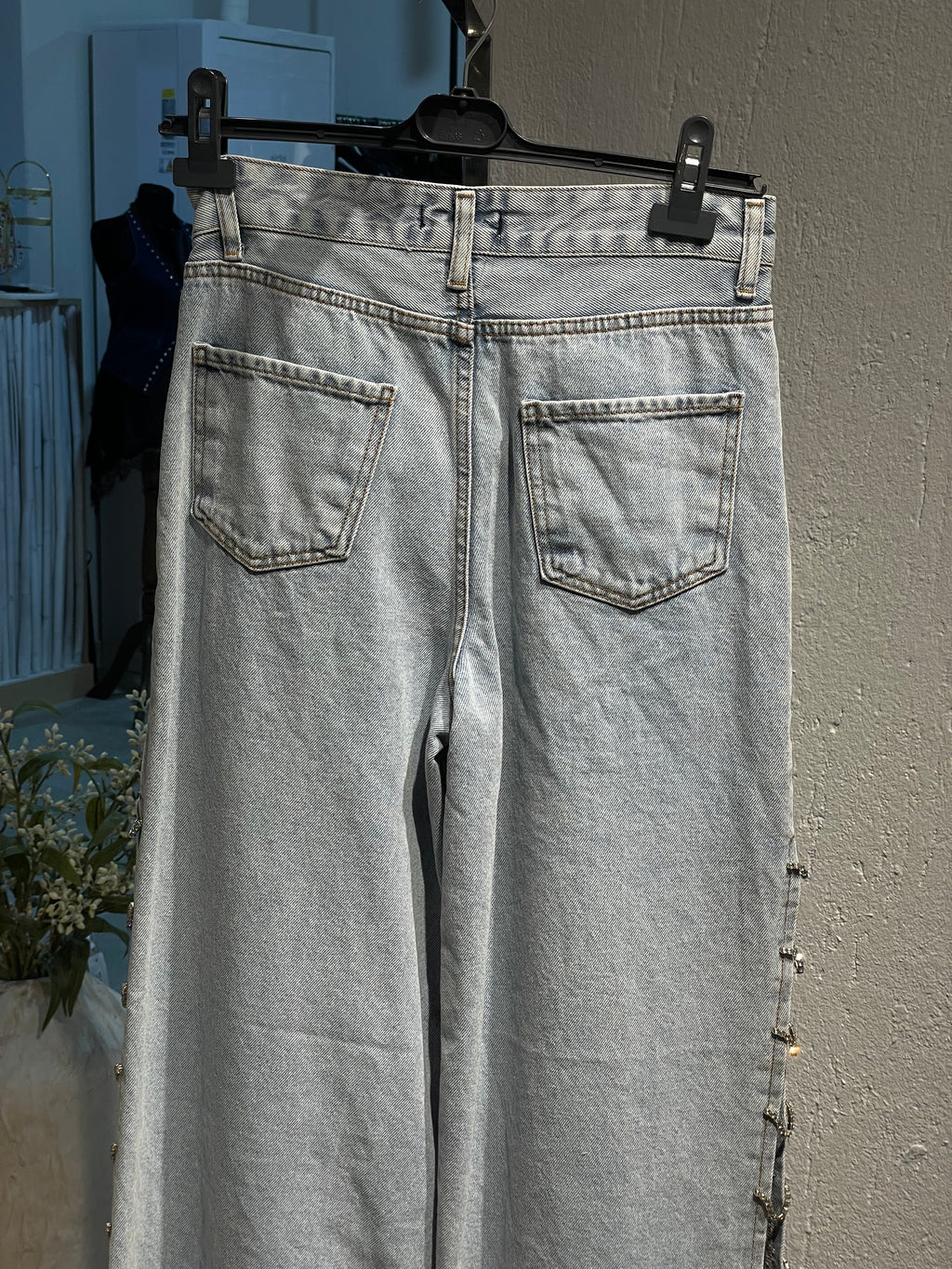 Taş Detaylı Buz Mavisi Pantolon