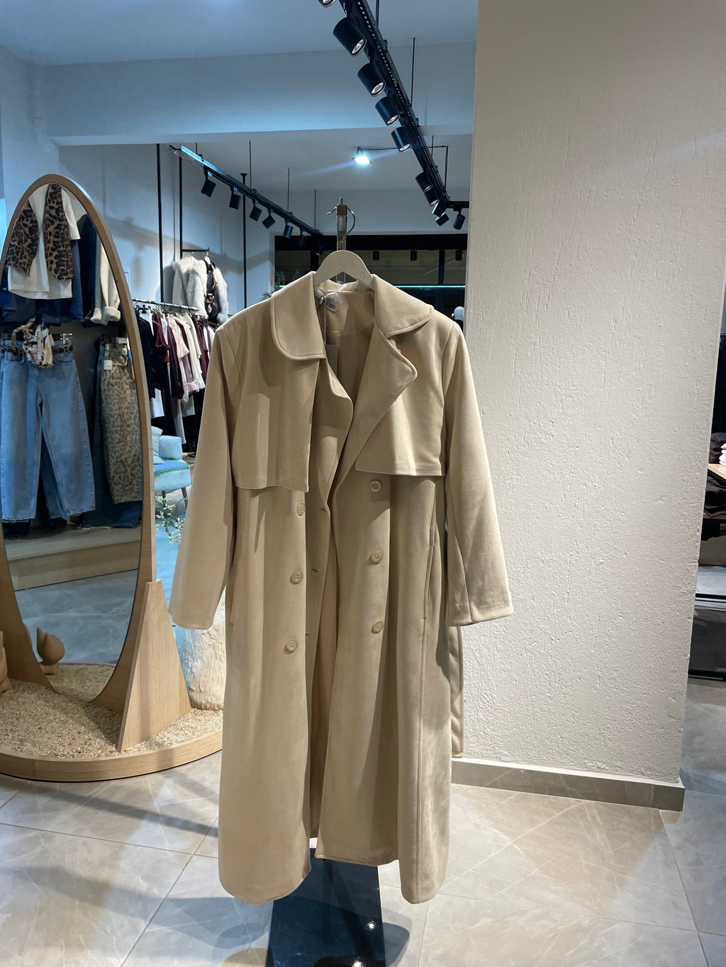 Bej Yağmurluklu Süet Trençkot