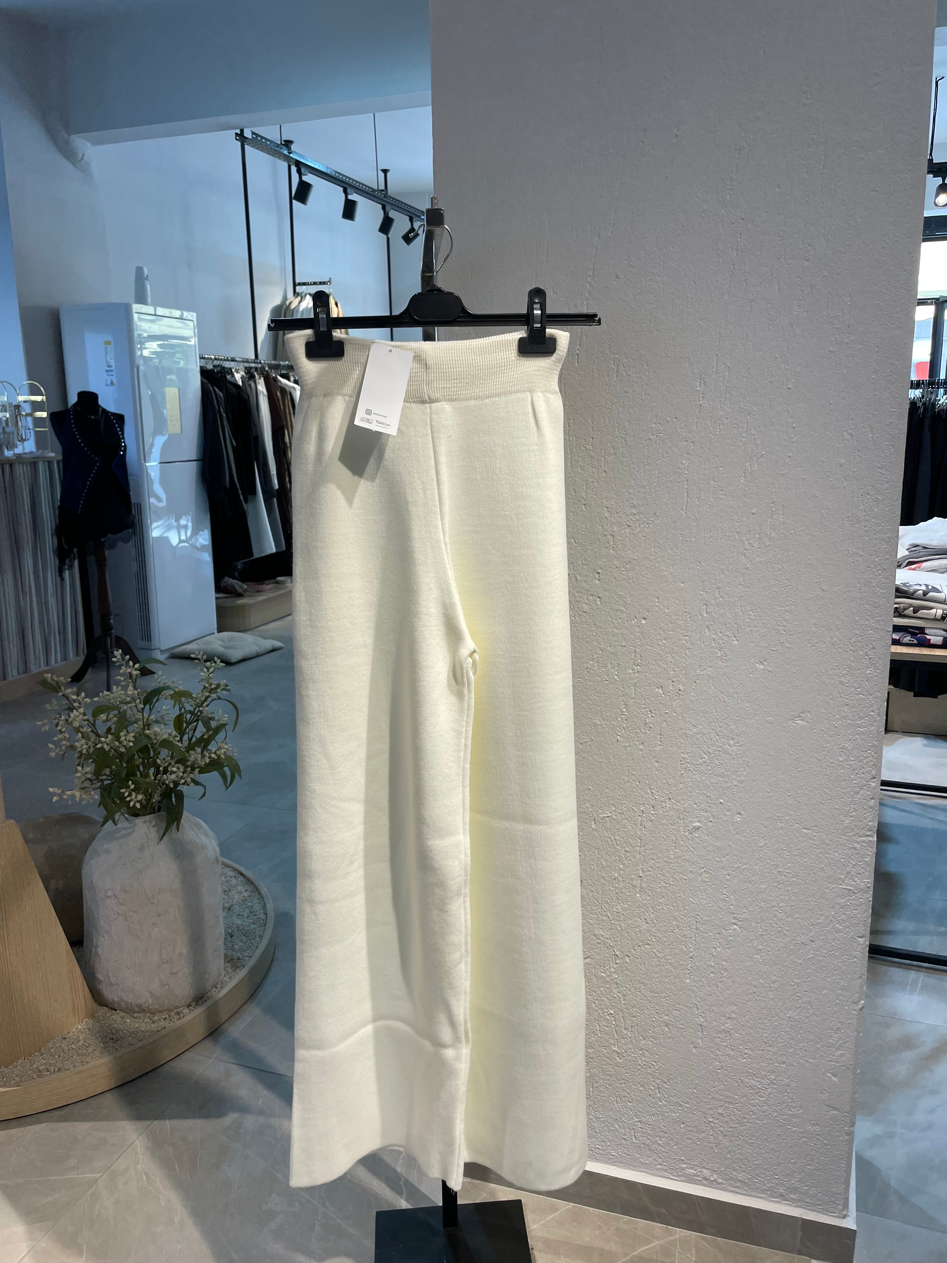 Krem Örme Kumaş Bol Kesim Alt