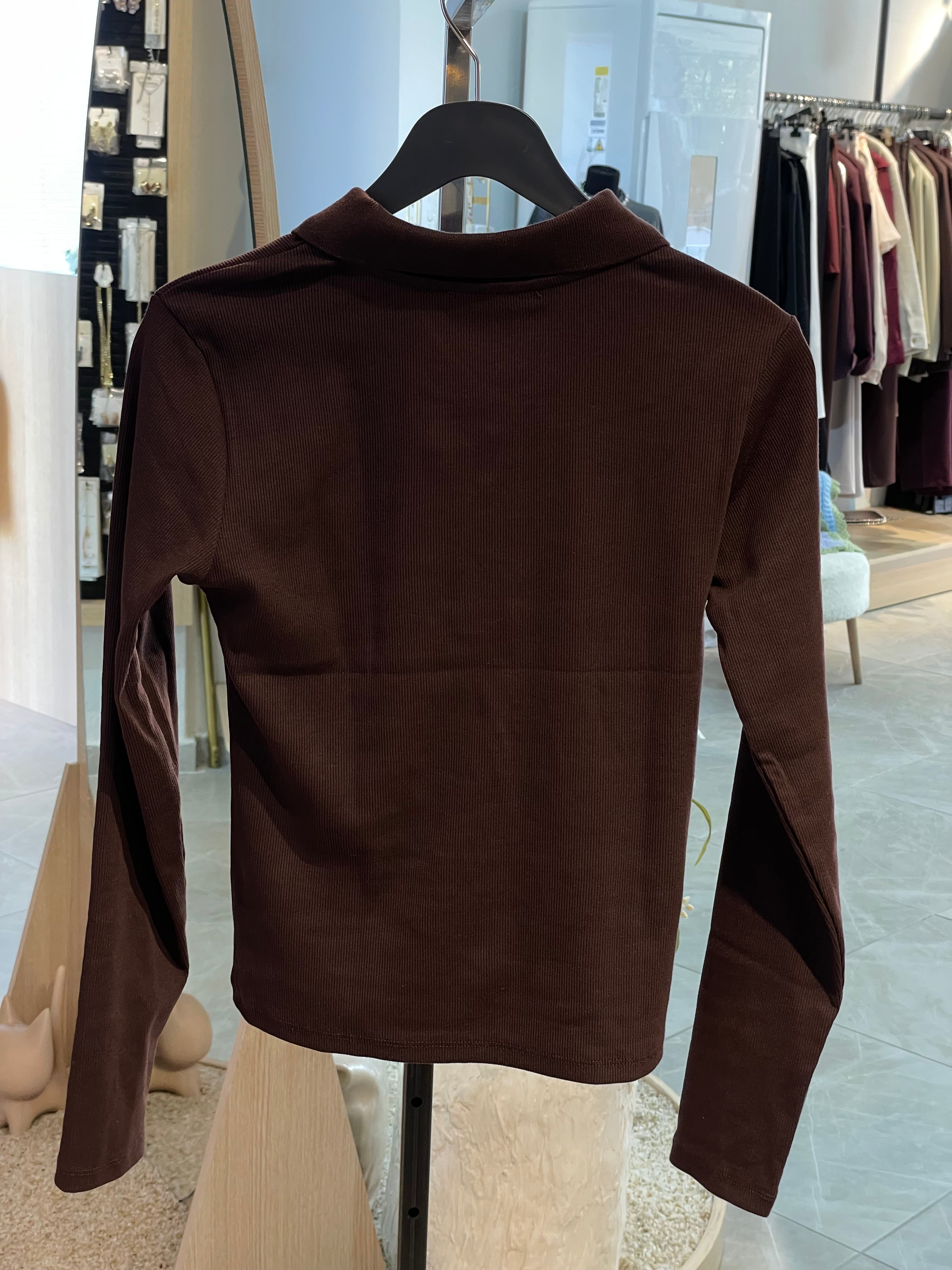 Önü Daş Detay Bluz