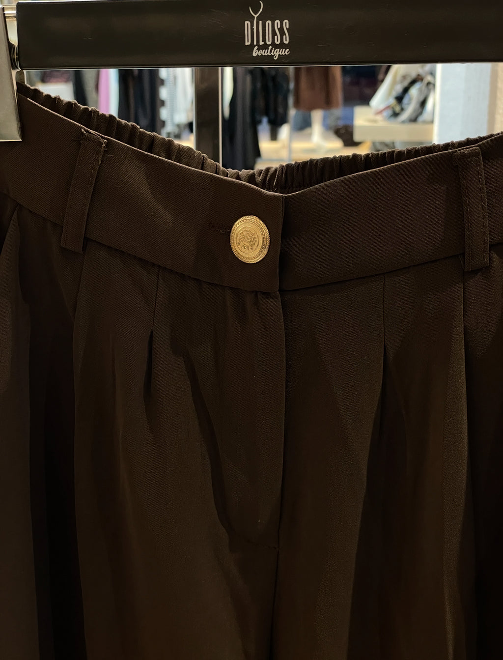 Gold Düğme Detay Düz Kesim Kumaş Pantolon